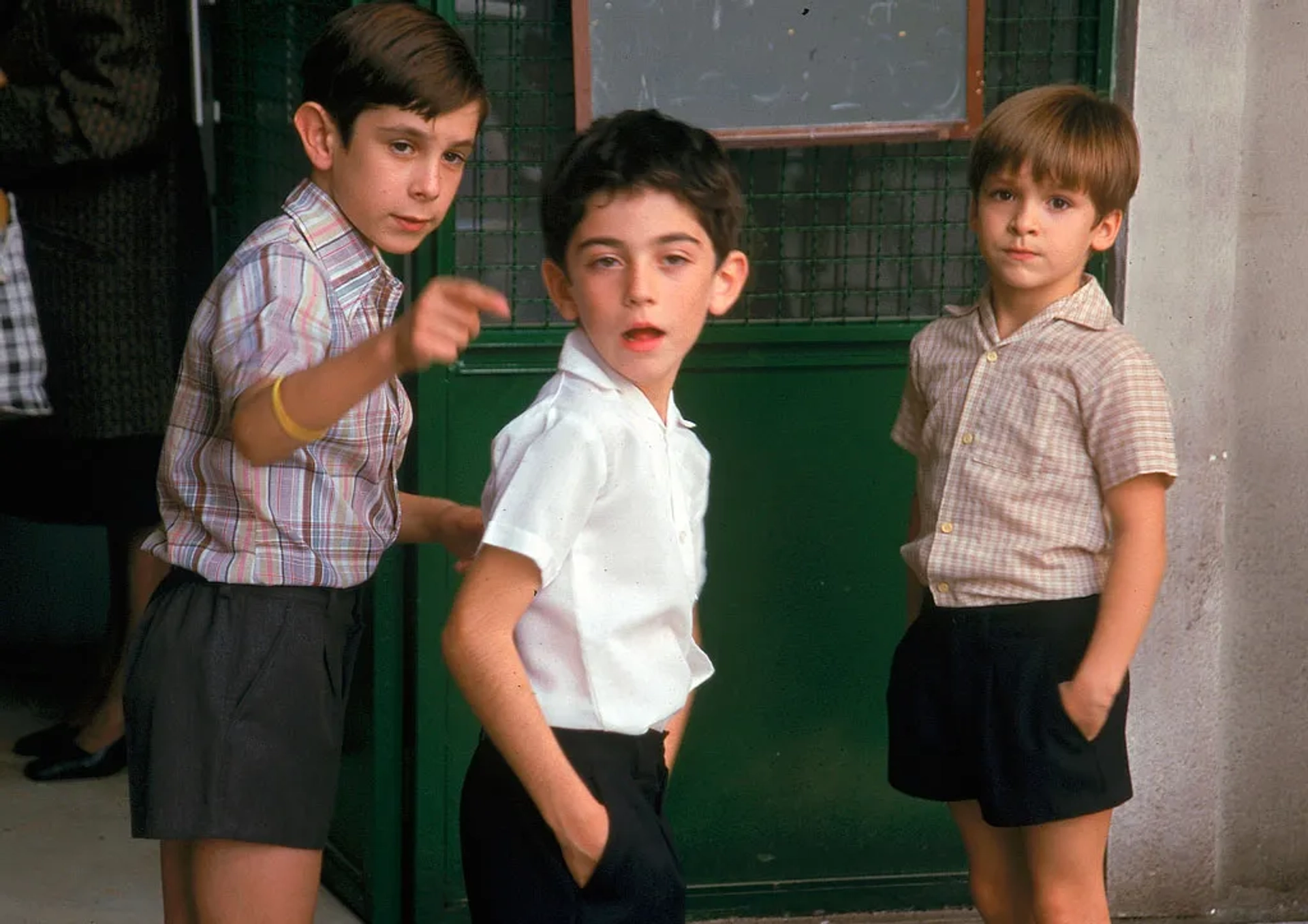 Ricardo Gómez, Santiago Crespo, and Manuel Dios in Cuéntame (2001)