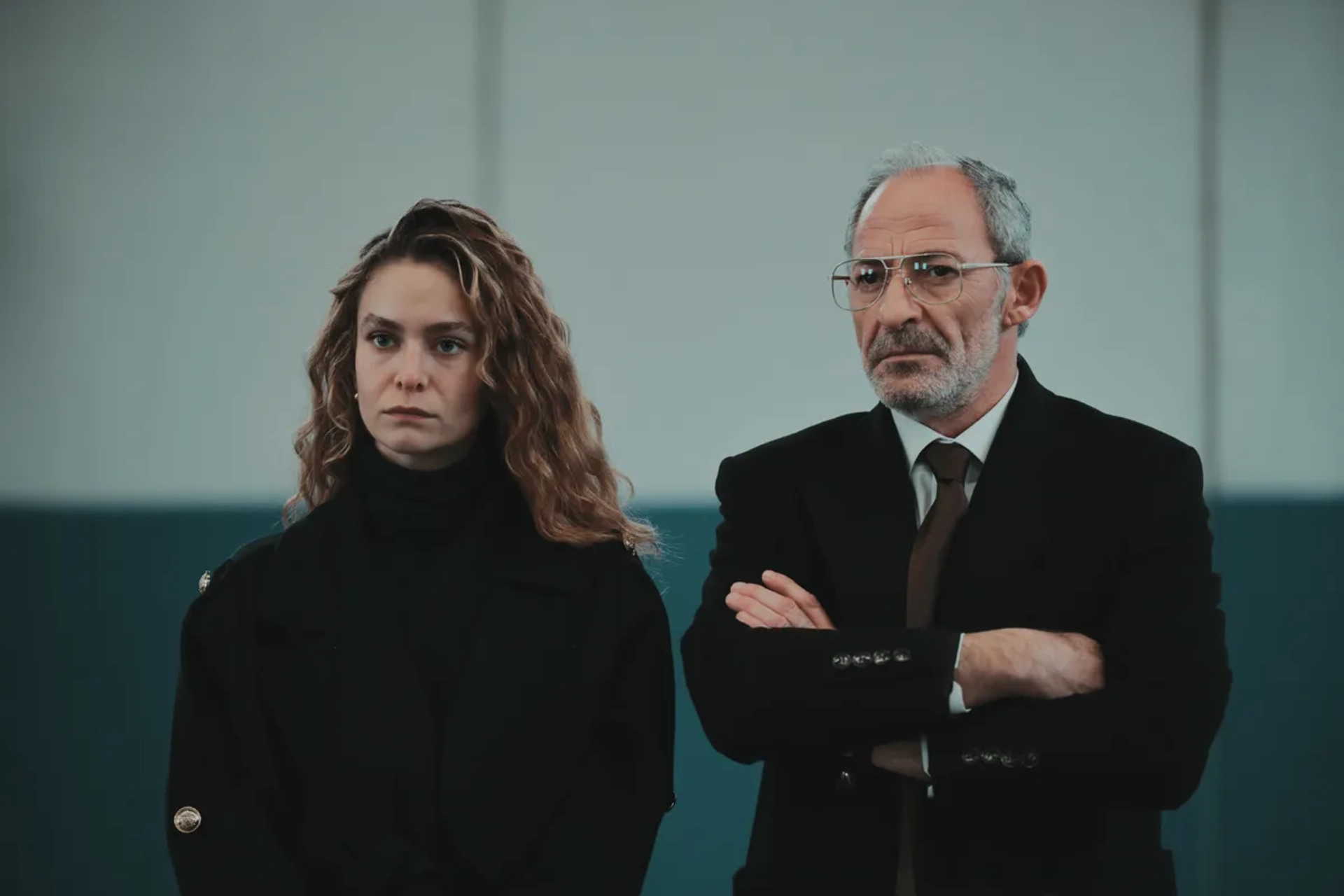 Levent Can and Seren Deniz Yalçin in The Shadow Team (2021)