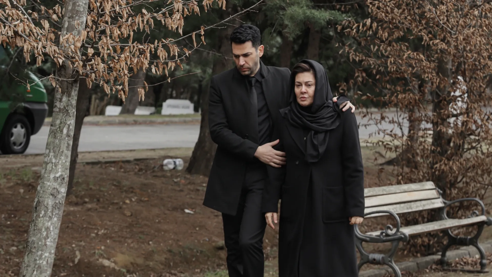 Murat Yildirim and Ebru Nil Aydin in The Shadow Team (2021)