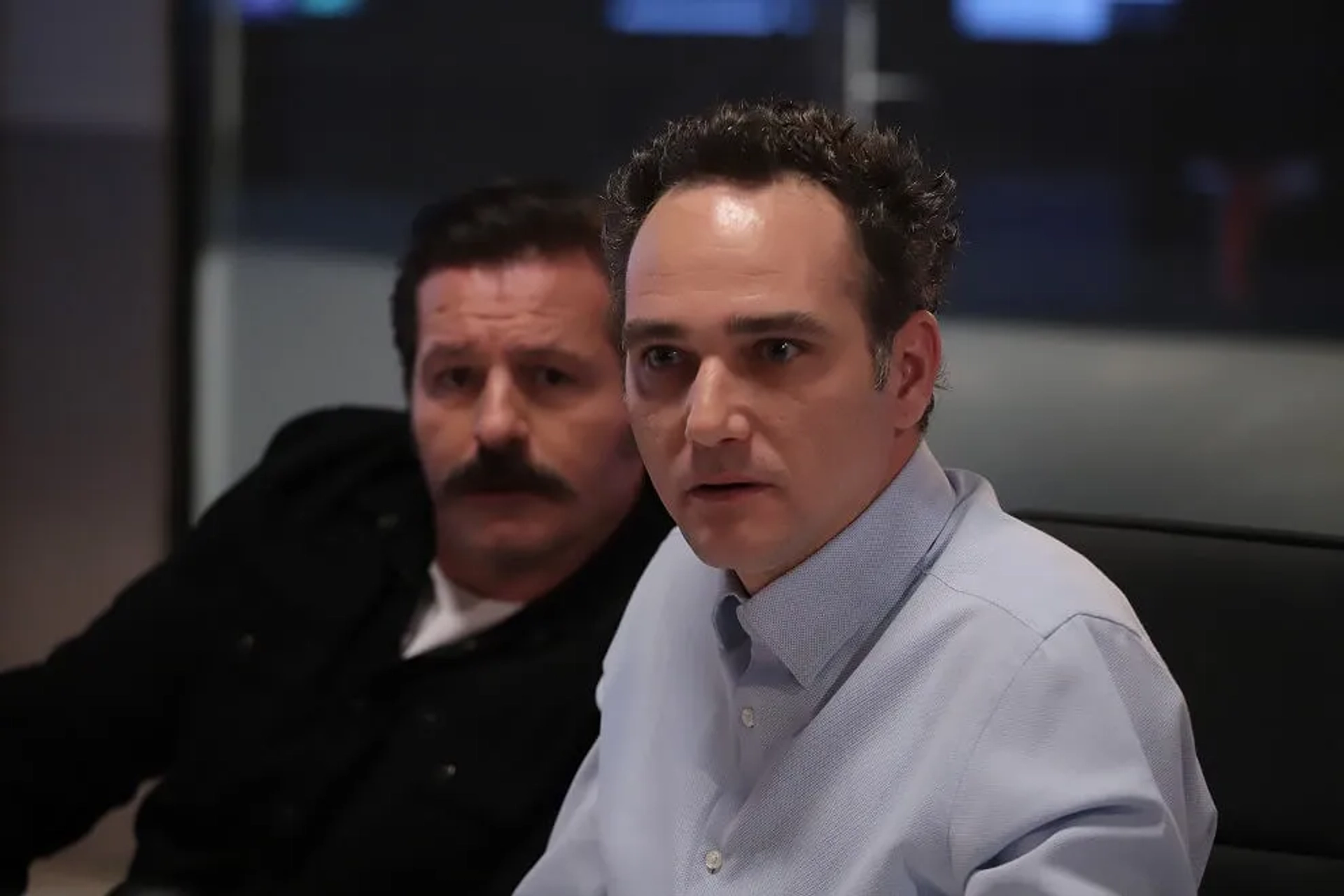 Serdar Yegin and Nihat Altinkaya in The Shadow Team (2021)