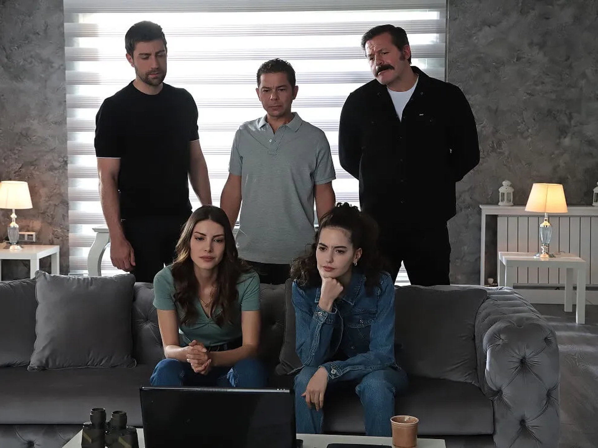 Nihat Altinkaya, Deniz Baysal, Caglar Ertugrul, and Ezgi Senler in The Shadow Team (2021)