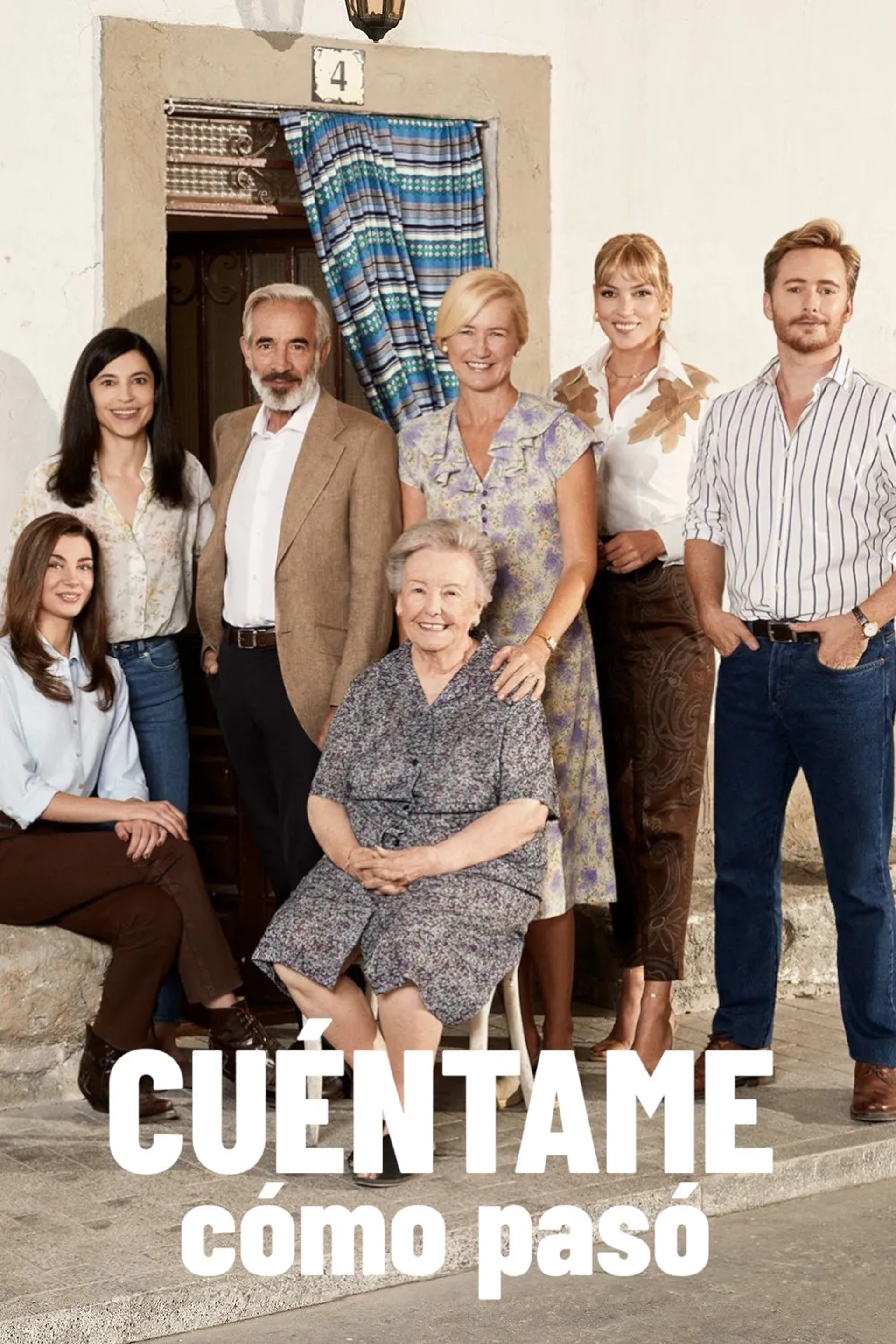 Imanol Arias, Ana Duato, María Galiana, Pablo Rivero, Irene Visedo, Carmen Climent, and Paloma Bloyd in Cuéntame (2001)