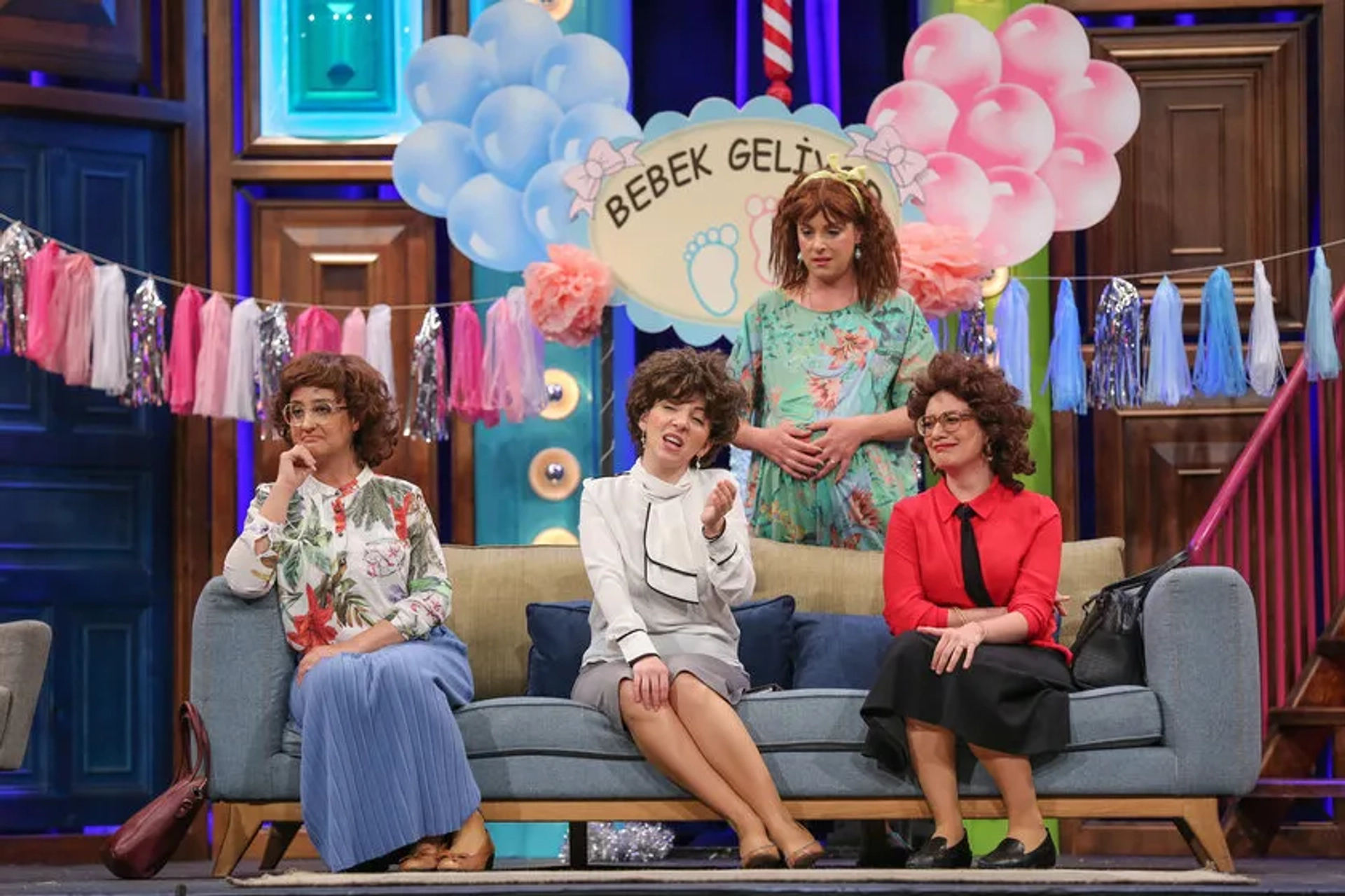 Doga Rutkay, Meltem Yilmazkaya, Aycan Koptur, and Ecem Erkek in Güldür Güldür Show: 201. Bolum (2019)