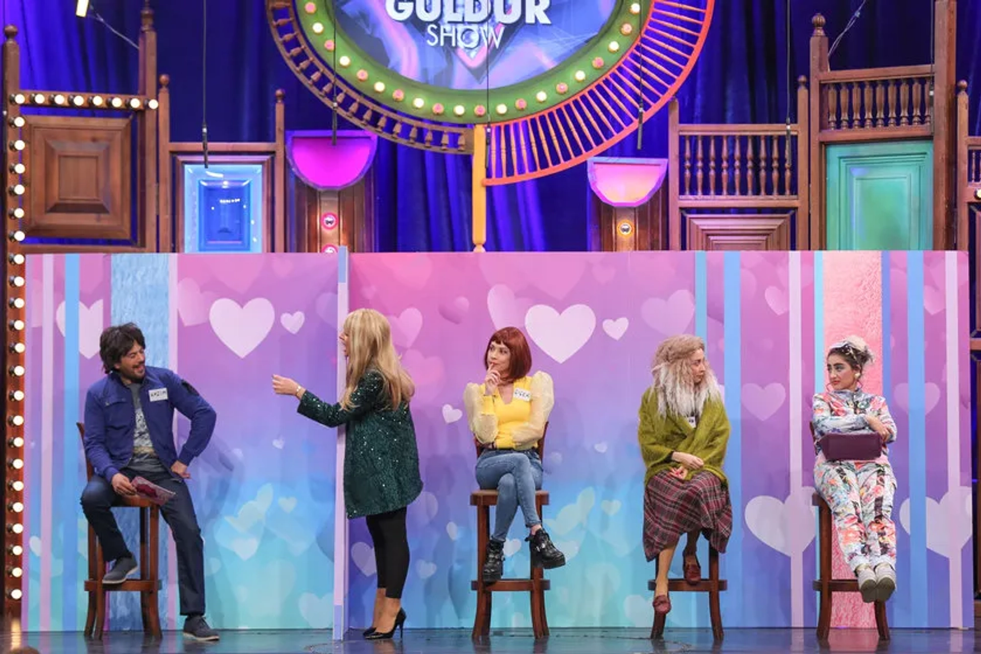 Emre Altug, Doga Rutkay, Açelya Topaloglu, Irem Kahyaoglu, and Ecem Erkek in Güldür Güldür Show: 225. Bolum (2020)