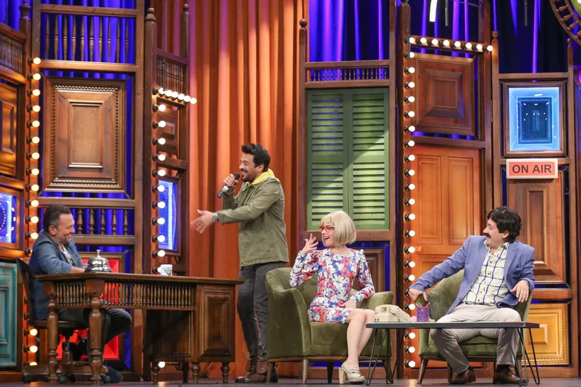 Ali Sunal, Emre Altug, Ünal Yeter, and Açelya Topaloglu in Güldür Güldür Show: 221. Bolum (2019)