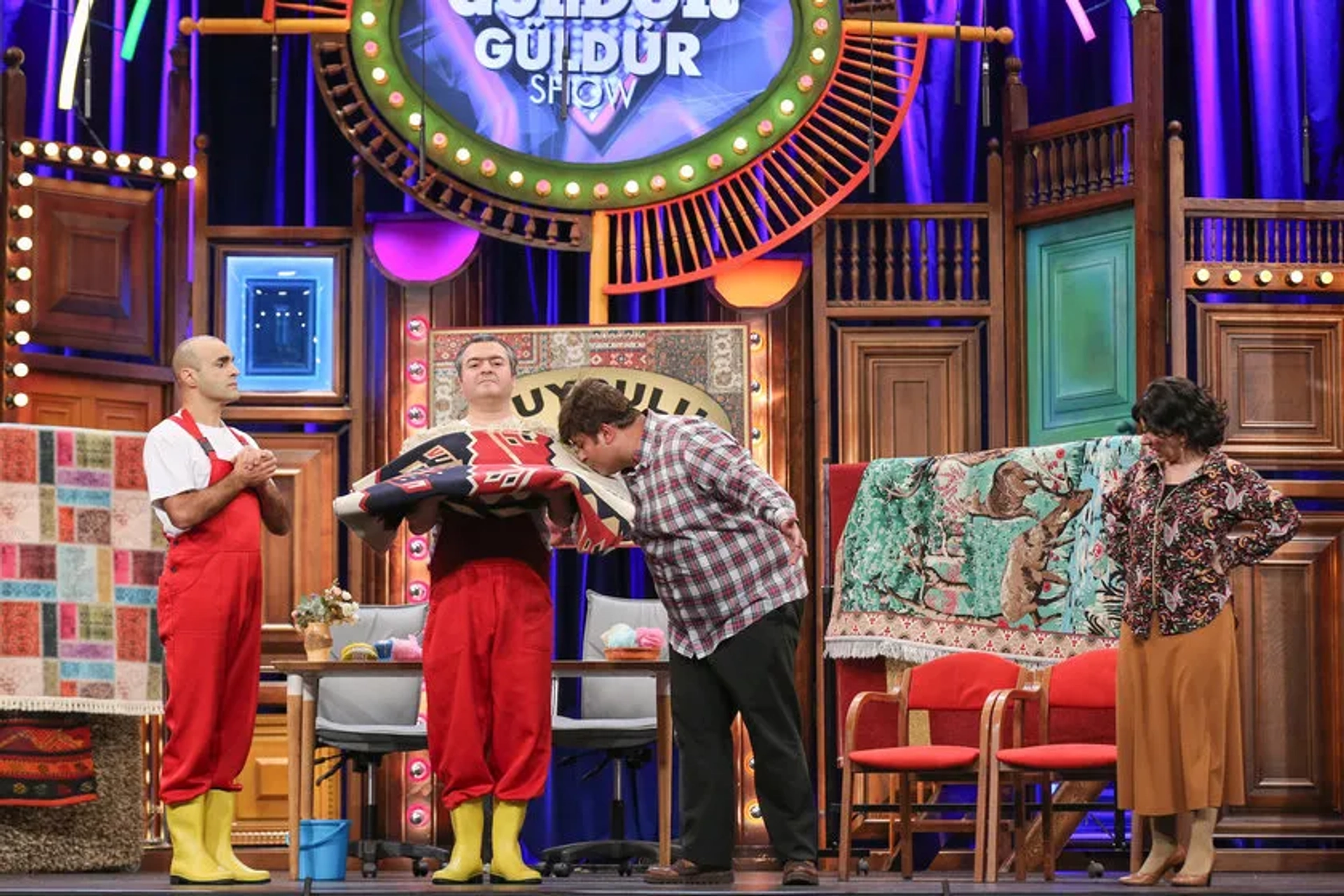 Alper Kul, Çaglar Çorumlu, Meltem Yilmazkaya, and Onur Atilla in Güldür Güldür Show: 220. Bolum (2019)