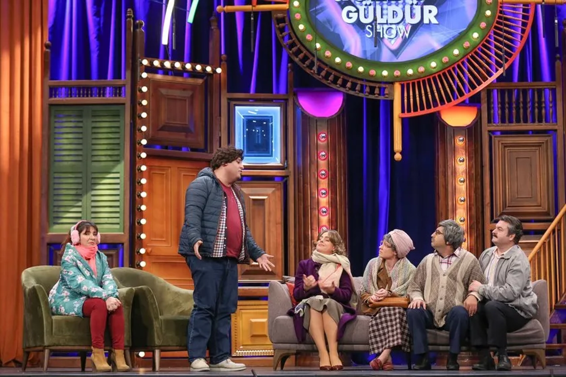 Doga Rutkay, Çaglar Çorumlu, Meltem Yilmazkaya, Onur Buldu, and Onur Atilla in Güldür Güldür Show: 219. Bolum (2019)