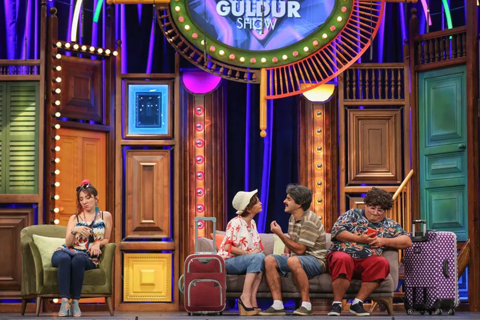 Aylin Kontante, Meltem Yilmazkaya, and Onur Atilla in Güldür Güldür Show: 212.Bolum (2019)