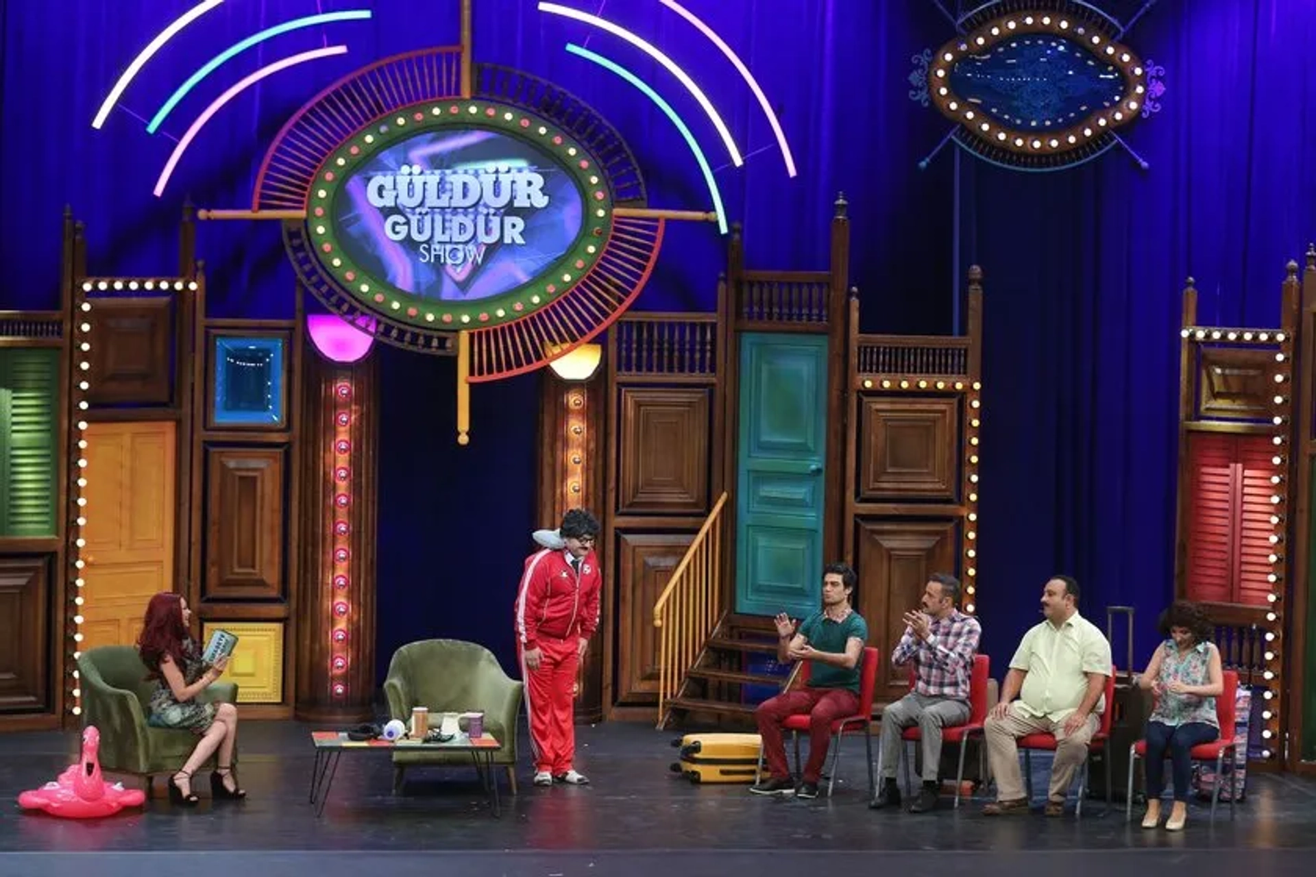 Çaglar Çorumlu, Aziz Aslan, Meltem Yilmazkaya, Onur Atilla, and Özgün Aydin in Güldür Güldür Show: 211. Bolum (2019)