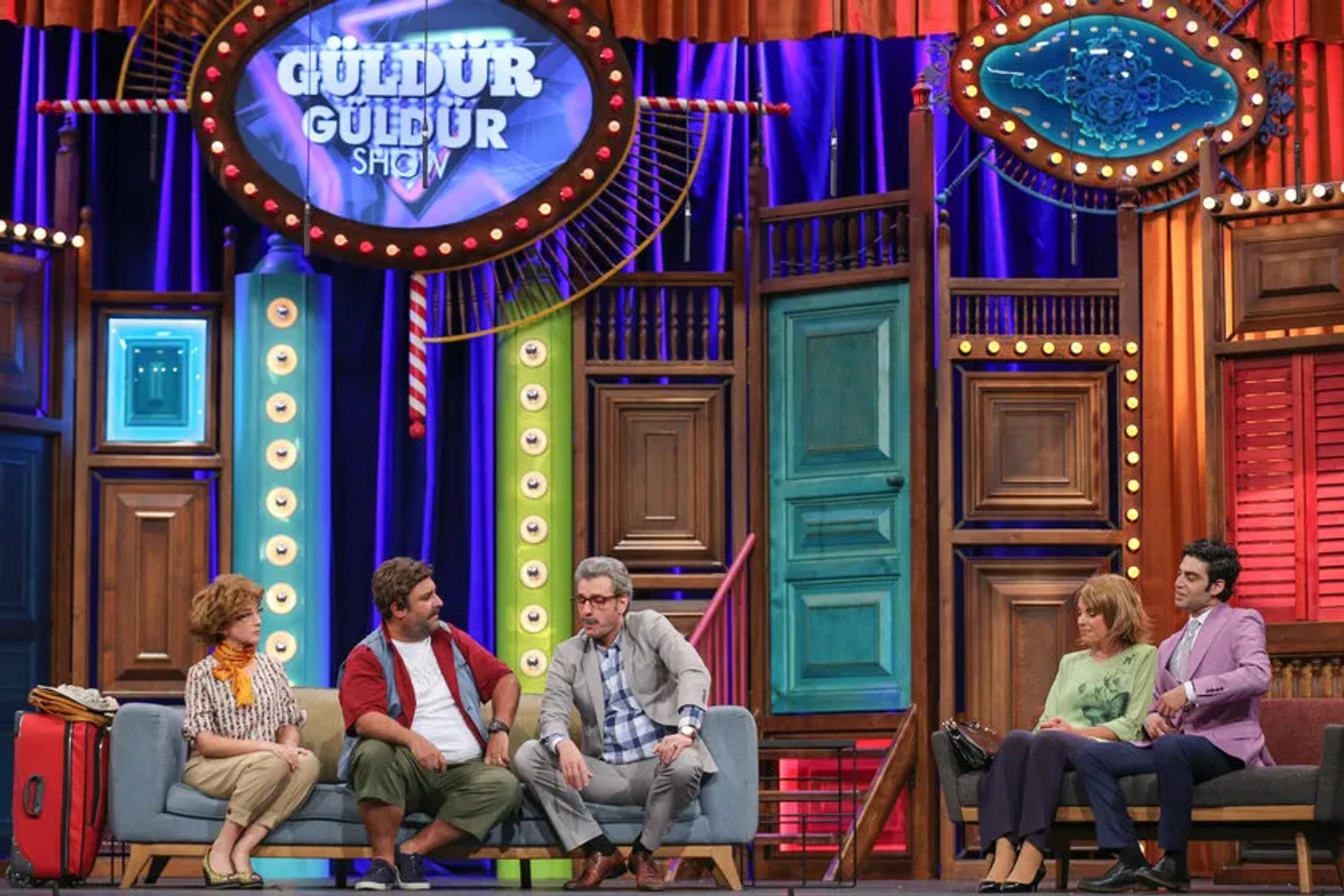 Doga Rutkay, Ugur Bilgin, Onur Atilla, and Özgün Aydin in Güldür Güldür Show: 207. Bolum (2019)