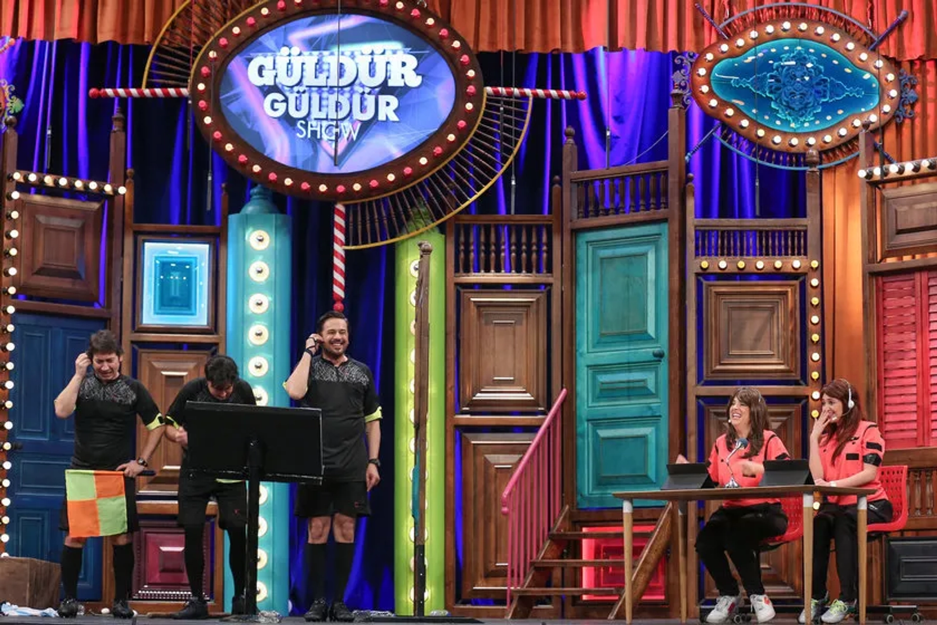 Emre Altug, Doga Rutkay, and Ünal Yeter in Güldür Güldür Show: 207. Bolum (2019)