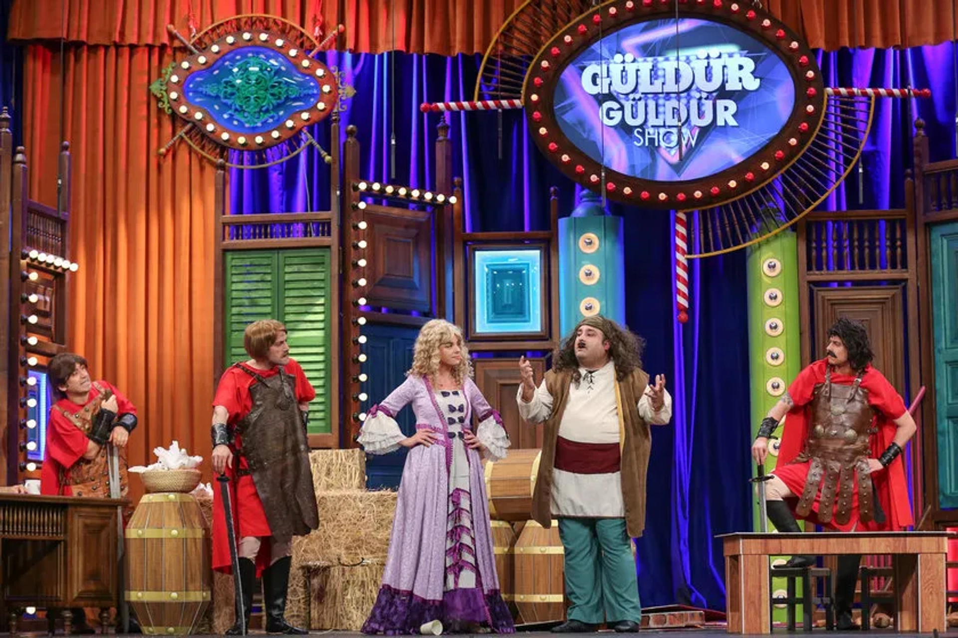 Ünal Yeter, Aziz Aslan, Burak Topaloglu, and Onur Atilla in Güldür Güldür Show: 205. Bolum (2019)