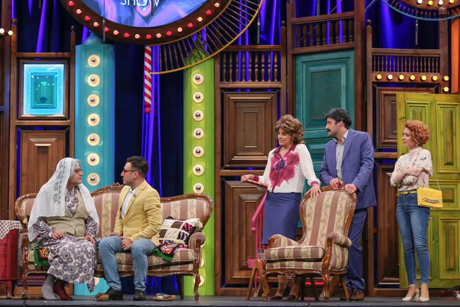 Doga Rutkay, Mahir Ipek, Sinan Çaliskanoglu, Açelya Topaloglu, and Aziz Aslan in Güldür Güldür Show: 203. Bolum (2019)