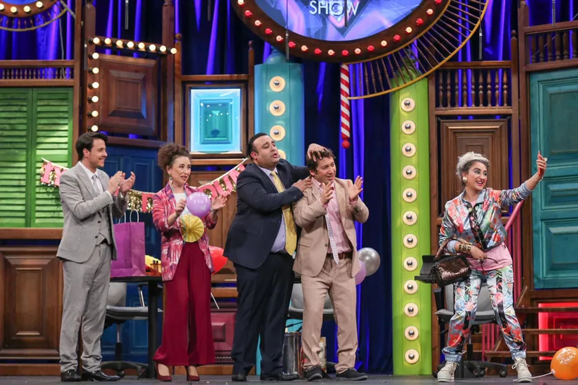 Ünal Yeter, Burak Topaloglu, Onur Atilla, and Ecem Erkek in Güldür Güldür Show: 203. Bolum (2019)