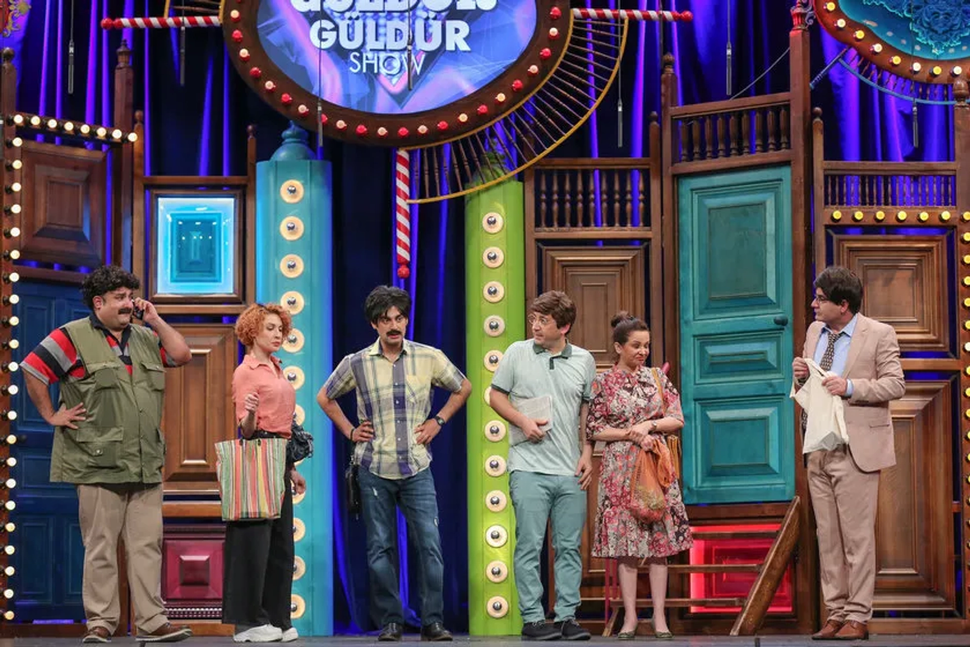 Evrim Akin, Mahir Ipek, Ünal Yeter, Açelya Topaloglu, Onur Atilla, and Özgün Aydin in Güldür Güldür Show: 197. Bolum (2019)