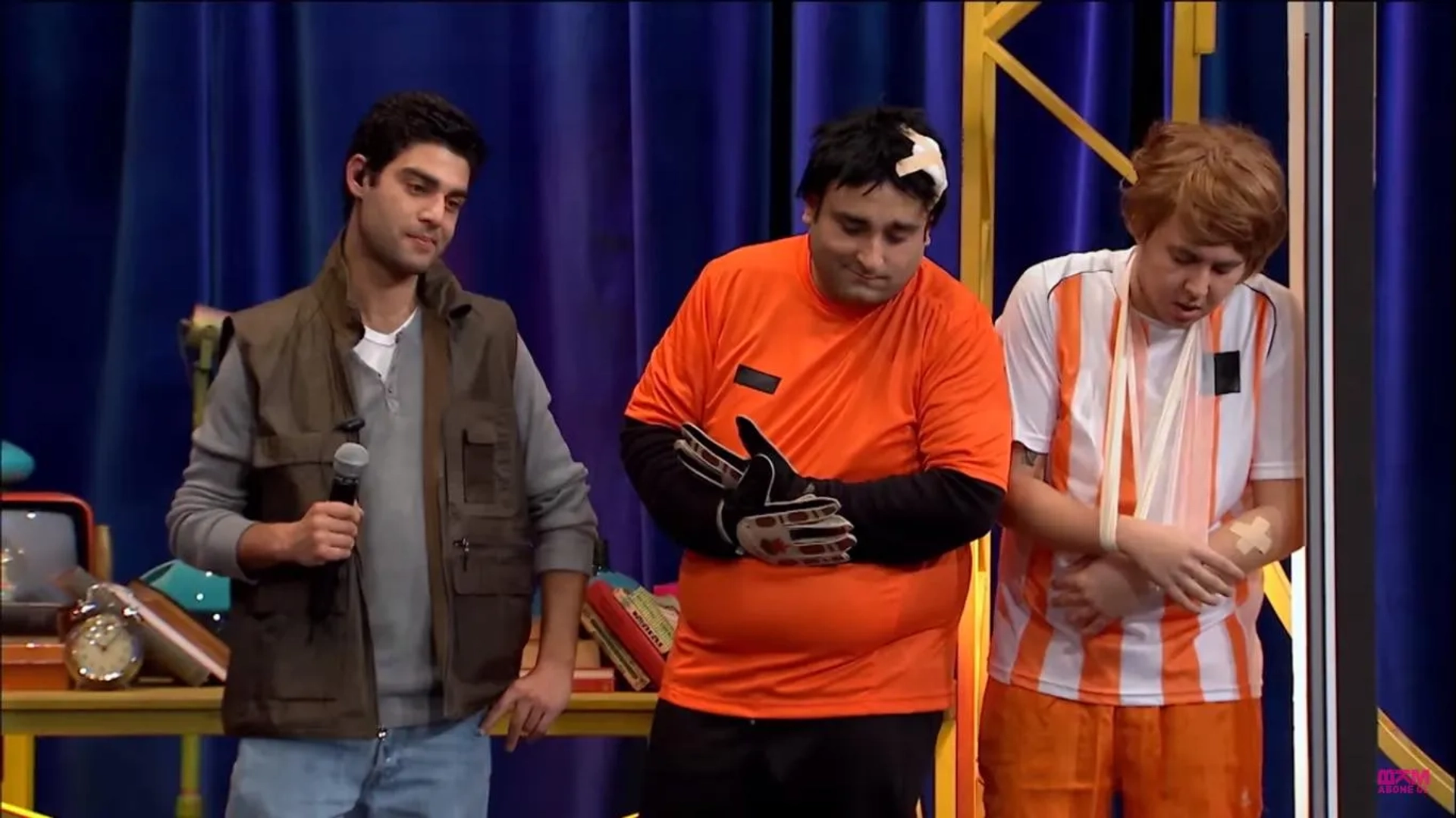 Burak Topaloglu, Onur Atilla, and Özgün Aydin in Güldür Güldür Show (2013)