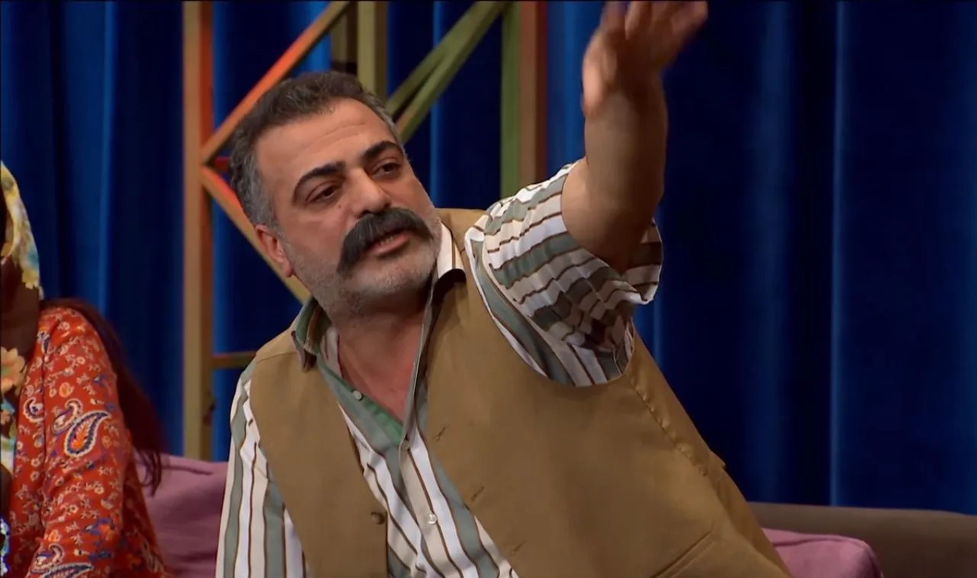 Sermiyan Midyat in Güldür Güldür Show (2013)