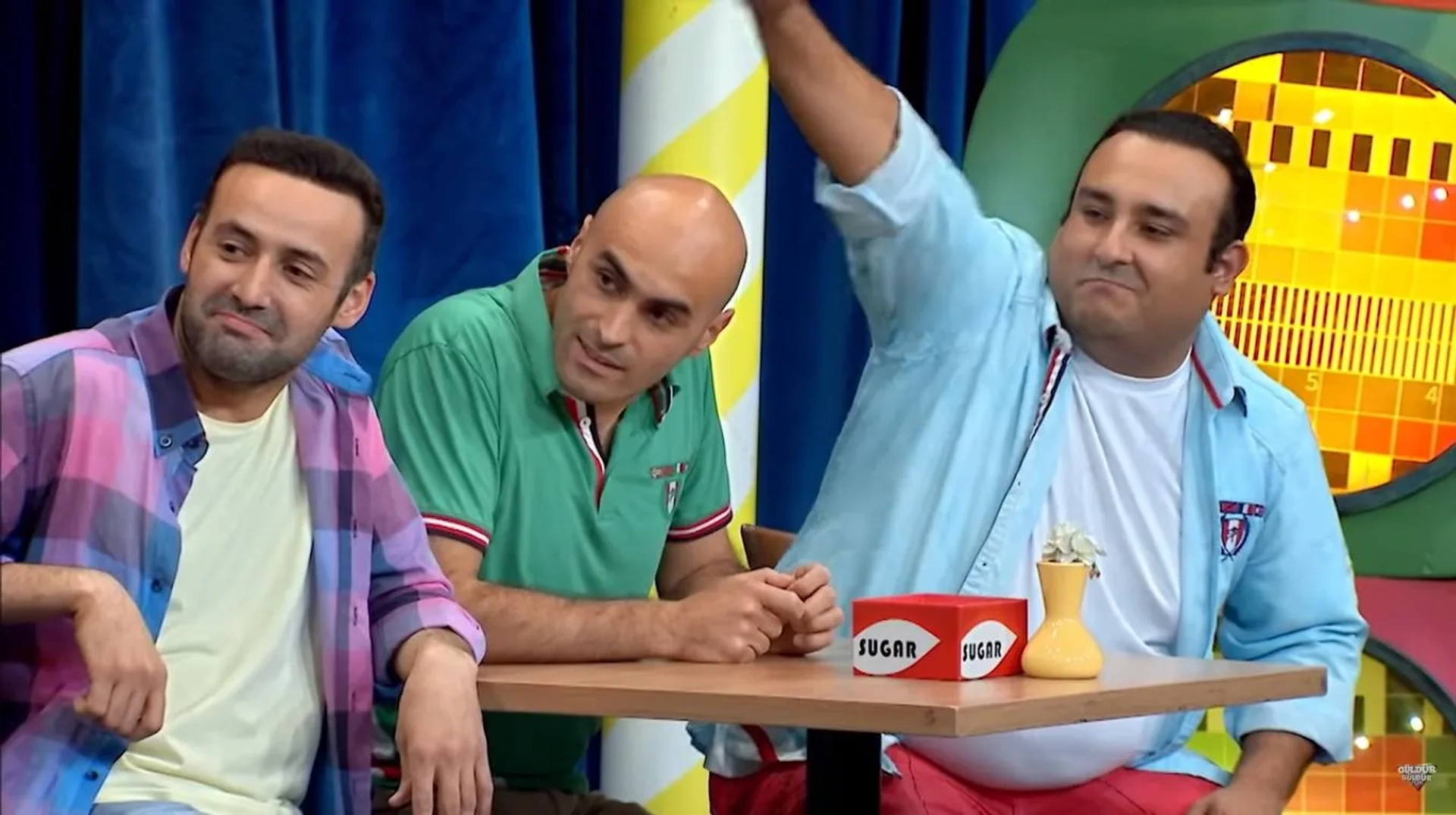 Alper Kul, Aziz Aslan, and Onur Atilla in Güldür Güldür Show (2013)