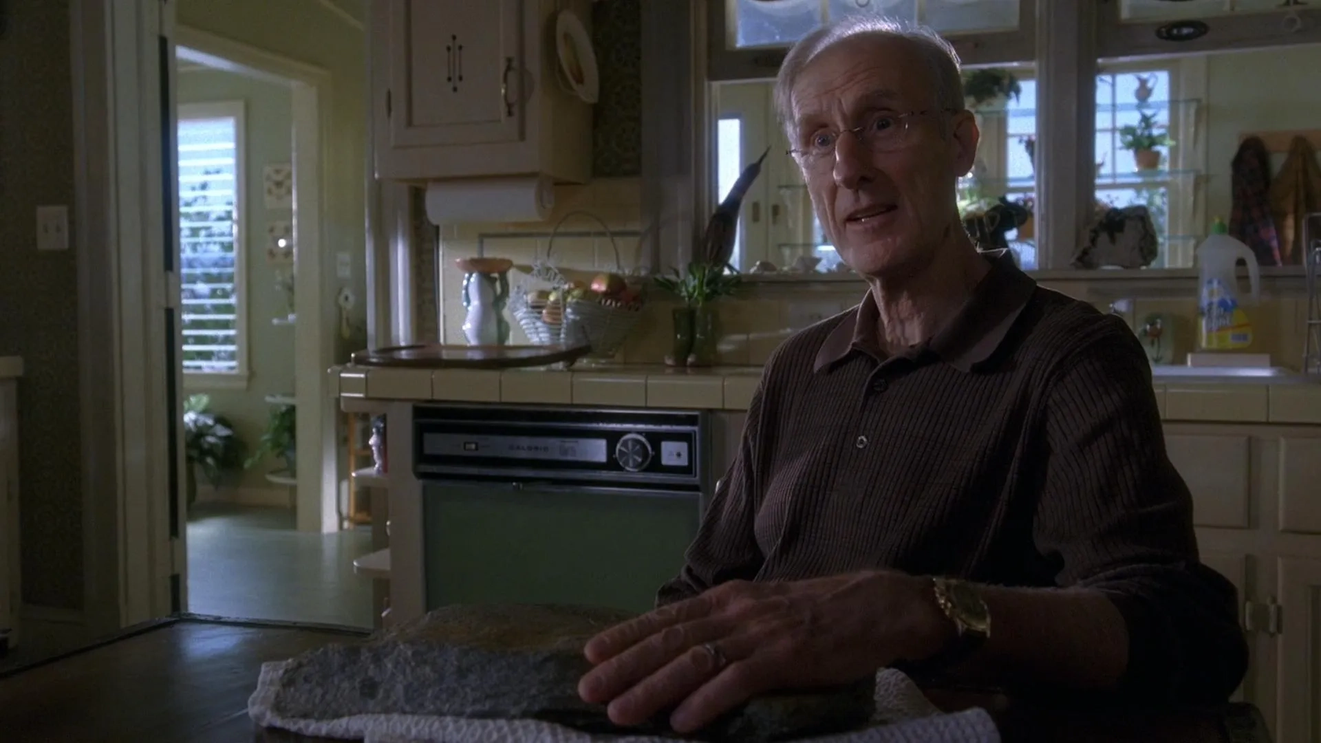 James Cromwell in Six Feet Under (2001)