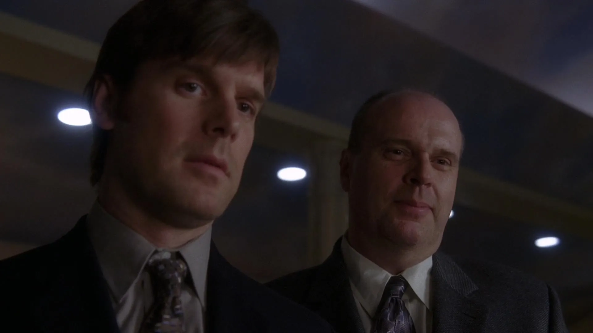 Peter Krause and Rick Overton in Six Feet Under (2001)