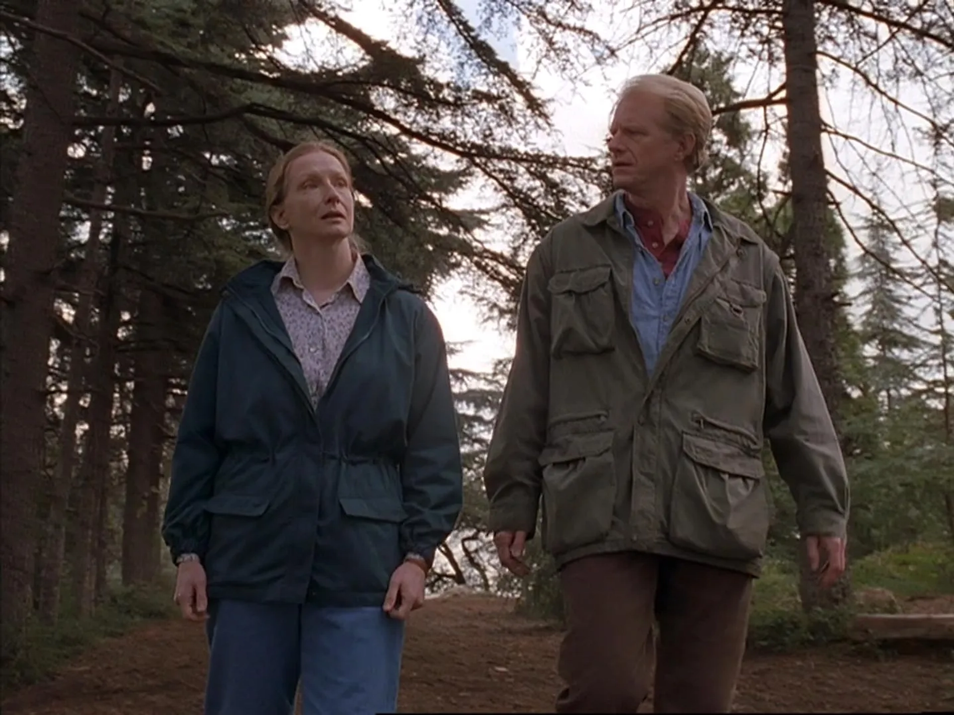 Ed Begley Jr. and Frances Conroy in Six Feet Under (2001)