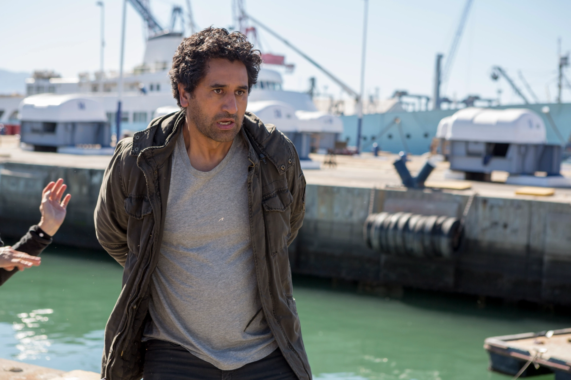 Cliff Curtis in Fear the Walking Dead (2015)