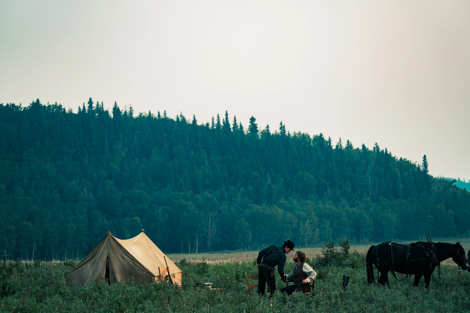 Jamie Beamish, Rattler, and Tom Blyth in Billy the Kid (2022)