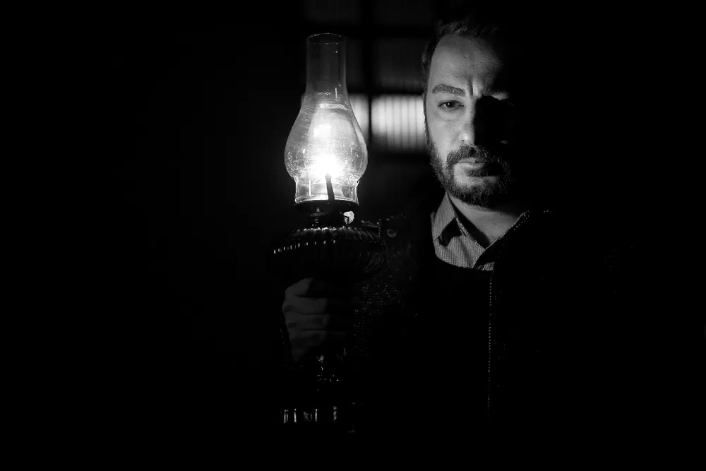 Navid Mohammadzadeh in Asphyxia (2017)