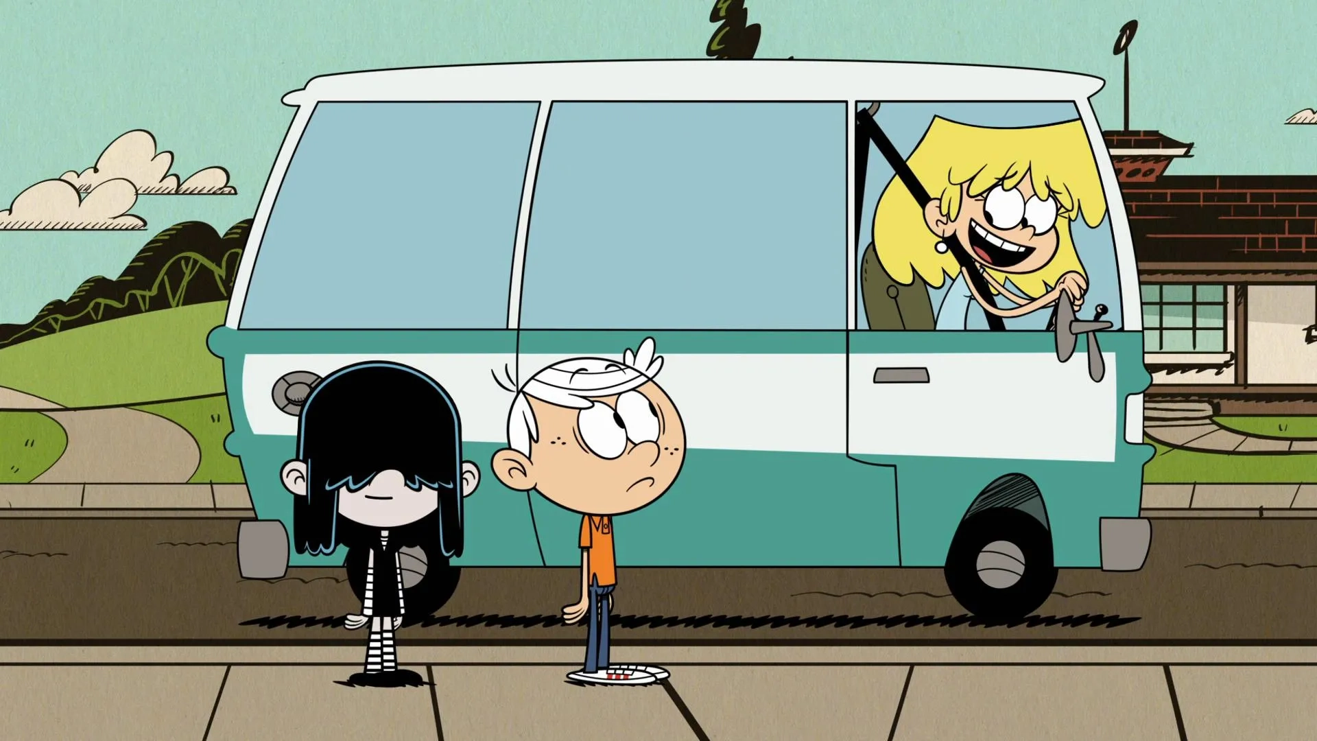 Jessica DiCicco, Catherine Taber, and Tex Hammond in The Loud House: Deep Cuts/Game Off (2020)