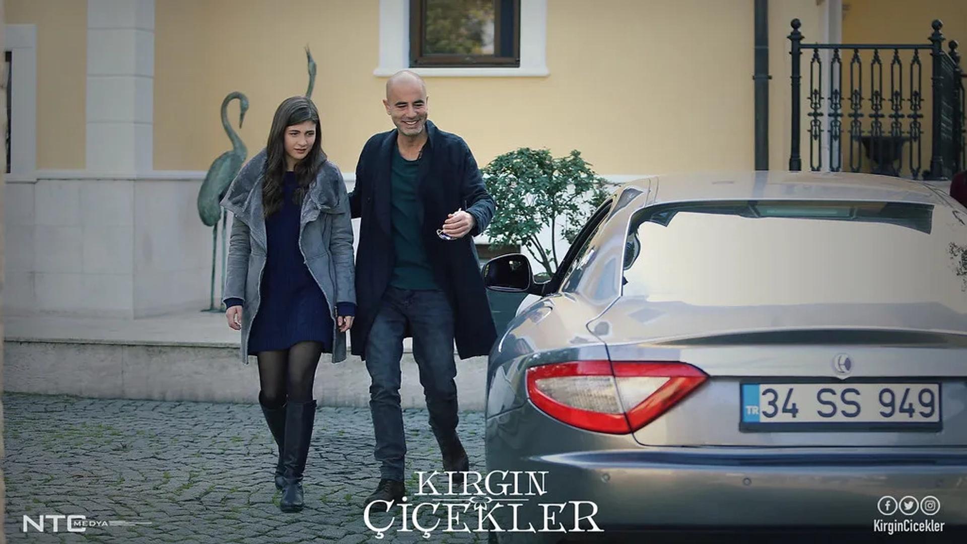 Tayanç Ayaydin and Cagla Irmak in Orphan Flowers (2015)