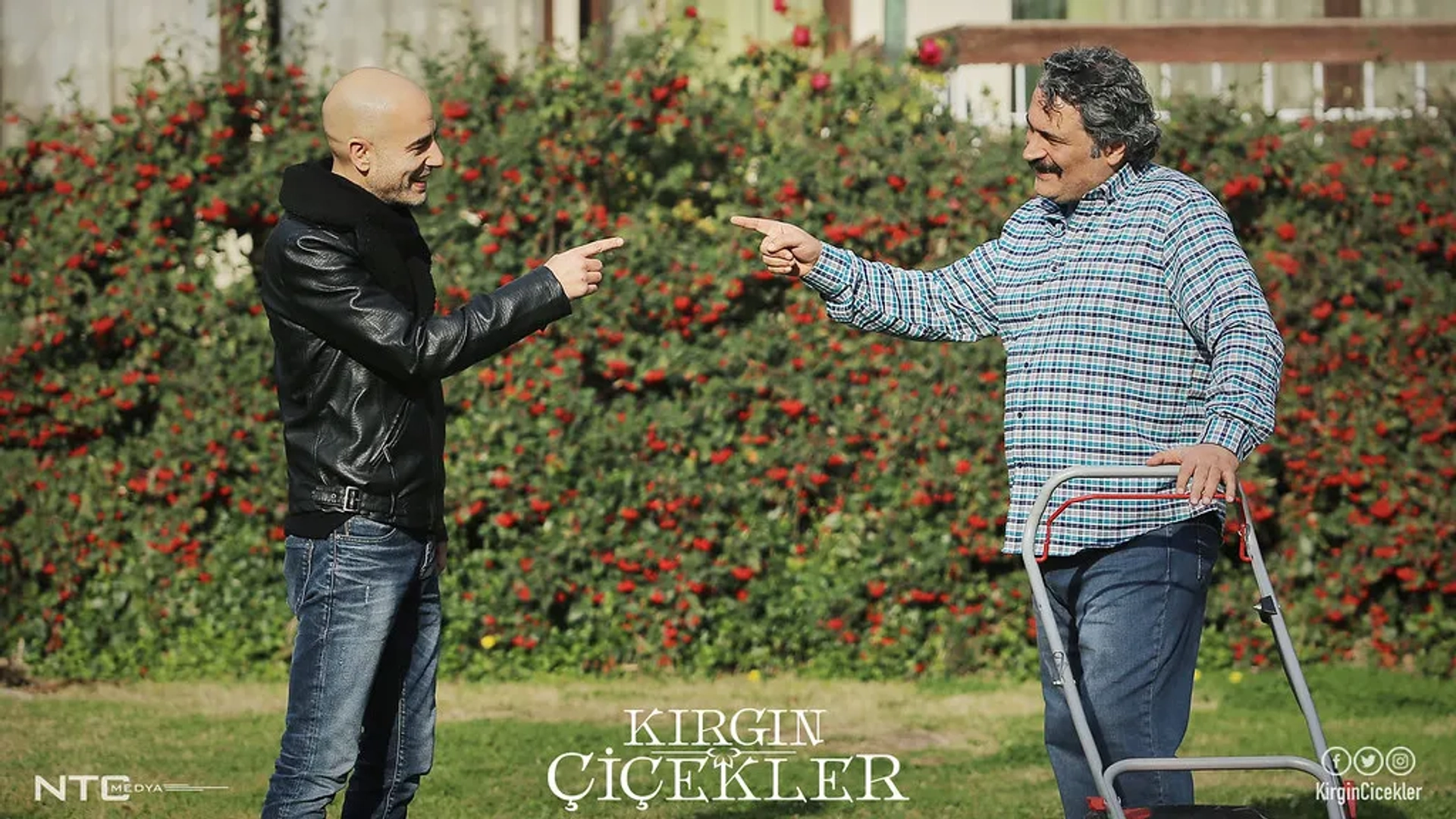 Tayanç Ayaydin and Bülent Düzgünoglu in Orphan Flowers (2015)