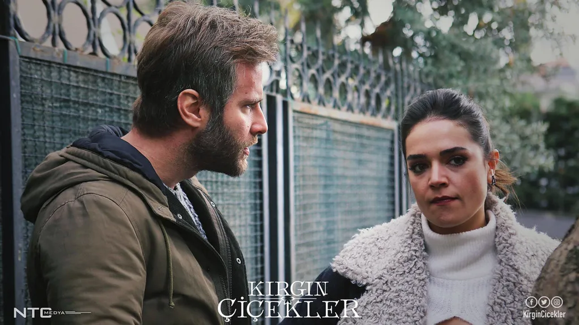 Özgür Çevik and Ipek Karapinar in Orphan Flowers (2015)