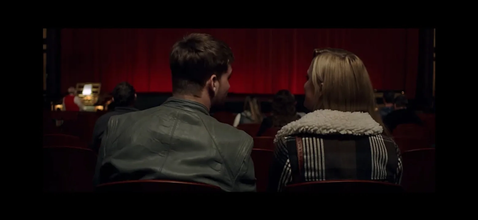 Jake Weary and Maika Monroe in It Follows (2014)