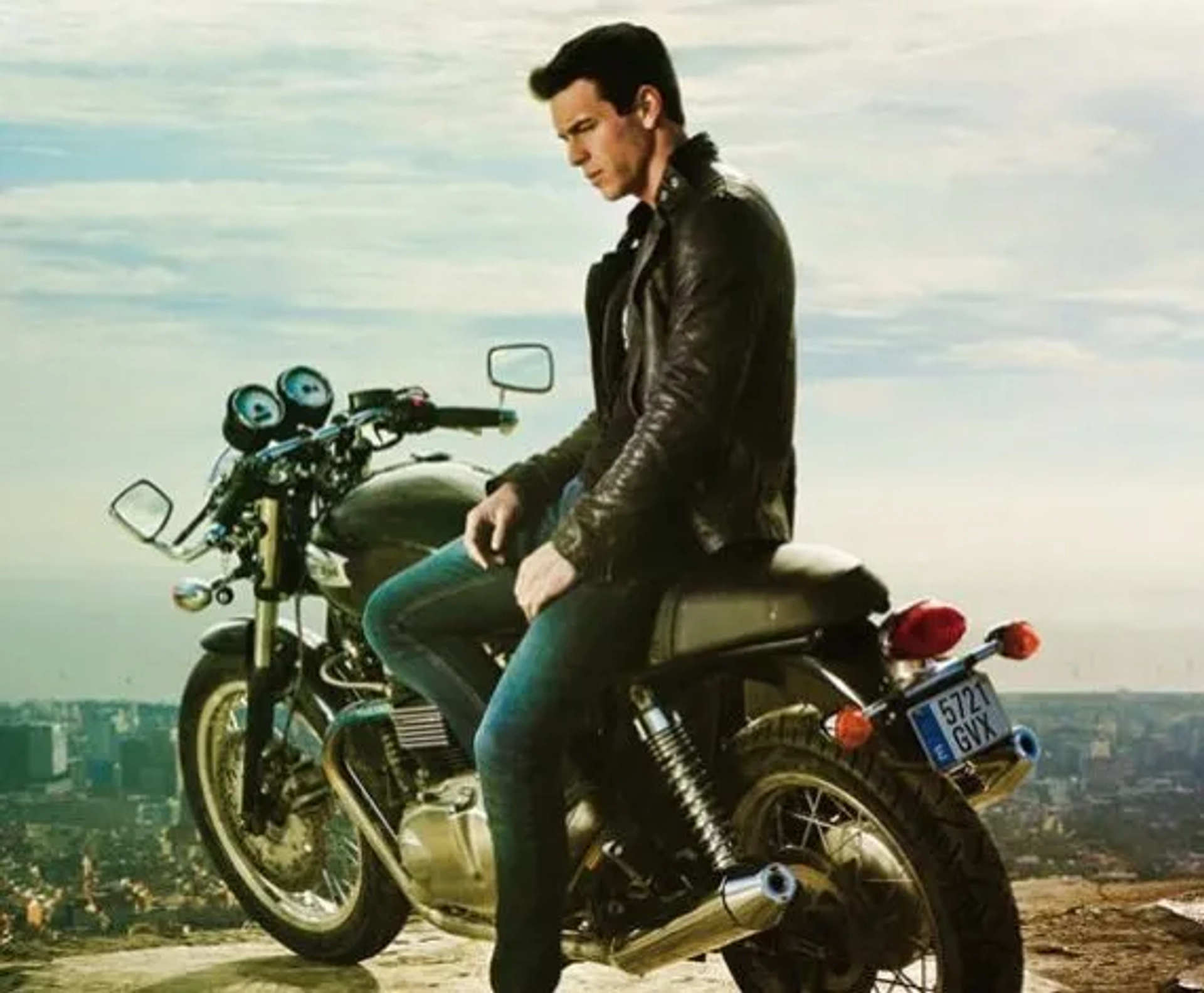 Mario Casas in Three Steps Above Heaven (2010)