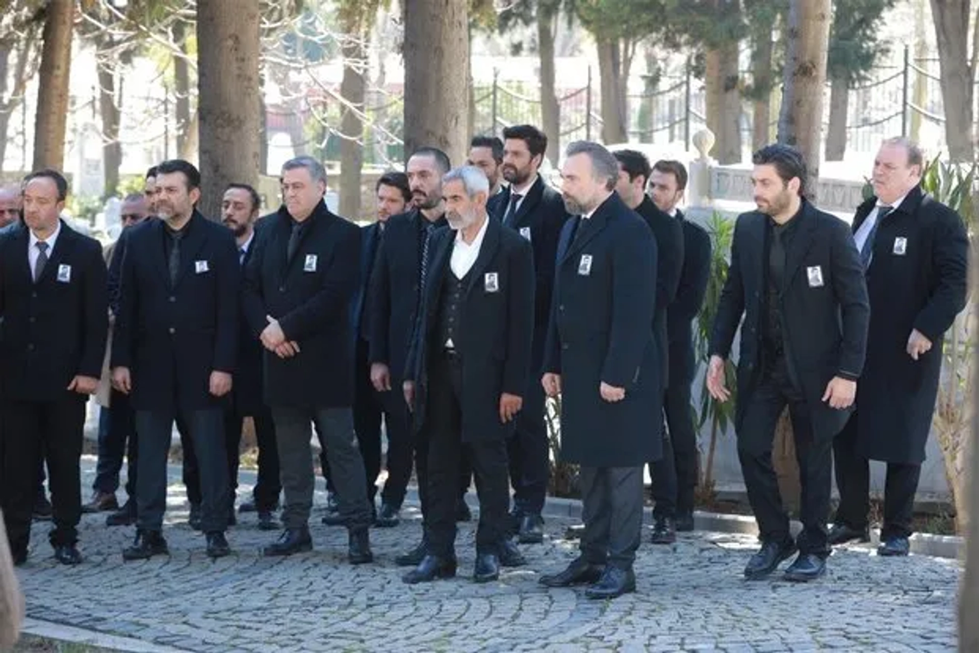 Burak Sergen, Oktay Kaynarca, Turgay Tanülkü, Savas Özdemir, Emir Benderlioglu, Sener Savas, Hakan Karsak, Ozan Akbaba, Yunus Emre Yildirimer, and Mustafa Vuran in Eskiya Dünyaya Hükümdar Olmaz: 160. Bolum (2020)