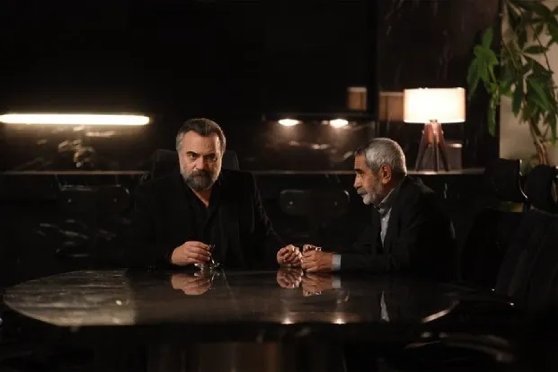 Oktay Kaynarca and Turgay Tanülkü in Eskiya Dünyaya Hükümdar Olmaz: 153. Bolum (2019)