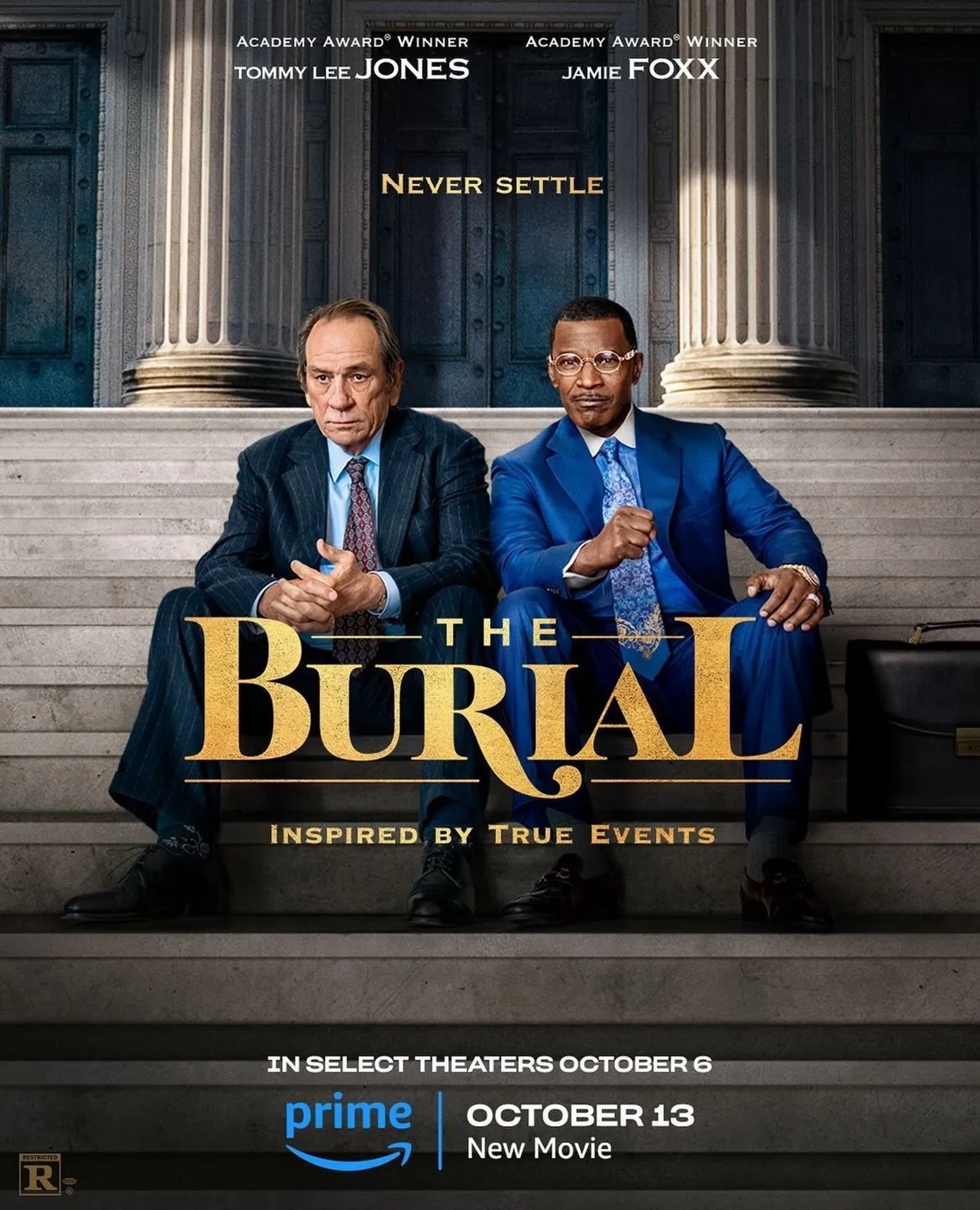 Tommy Lee Jones and Jamie Foxx in The Burial (2023)