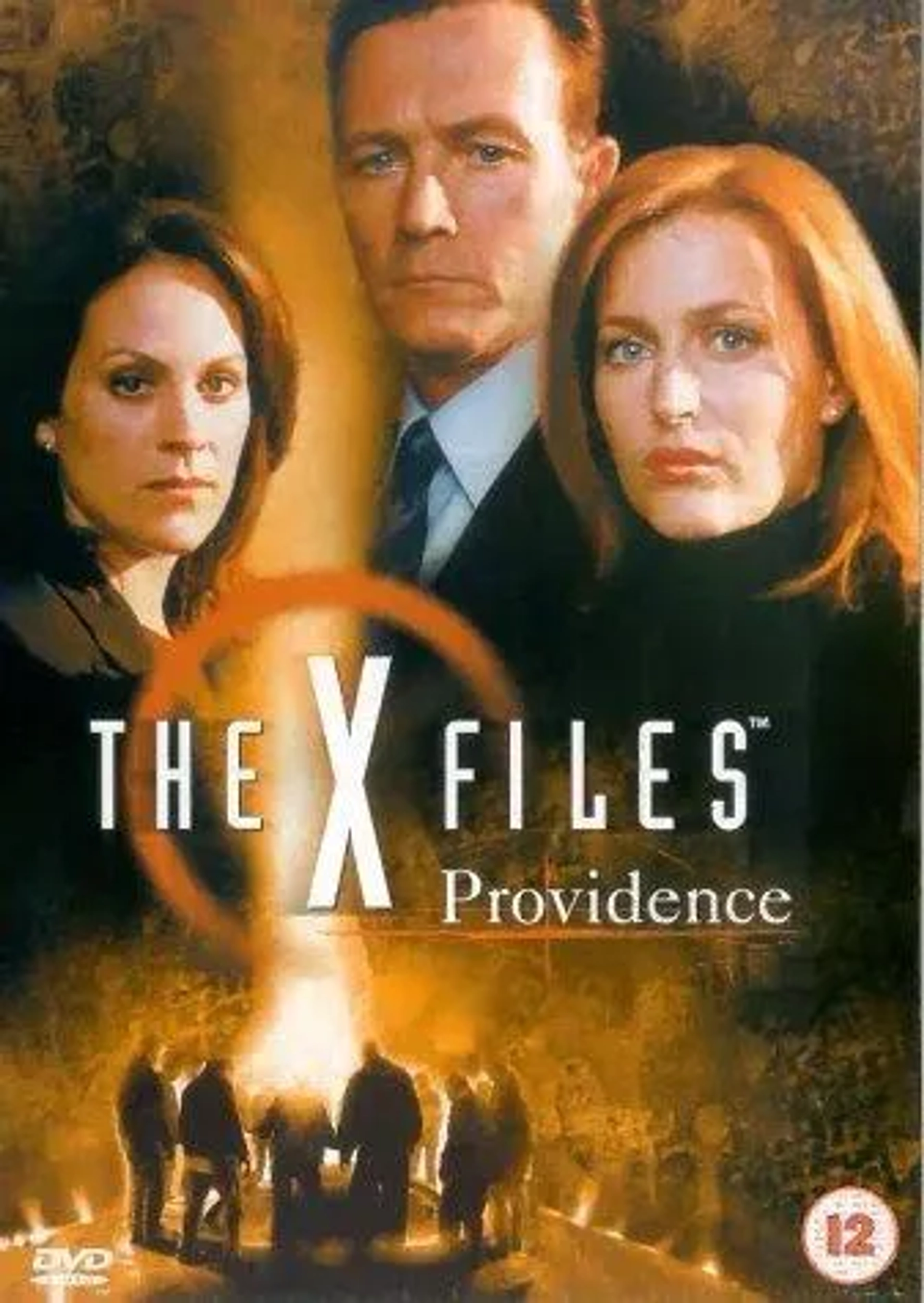 Gillian Anderson, Annabeth Gish, and Robert Patrick in The X-Files (1993)