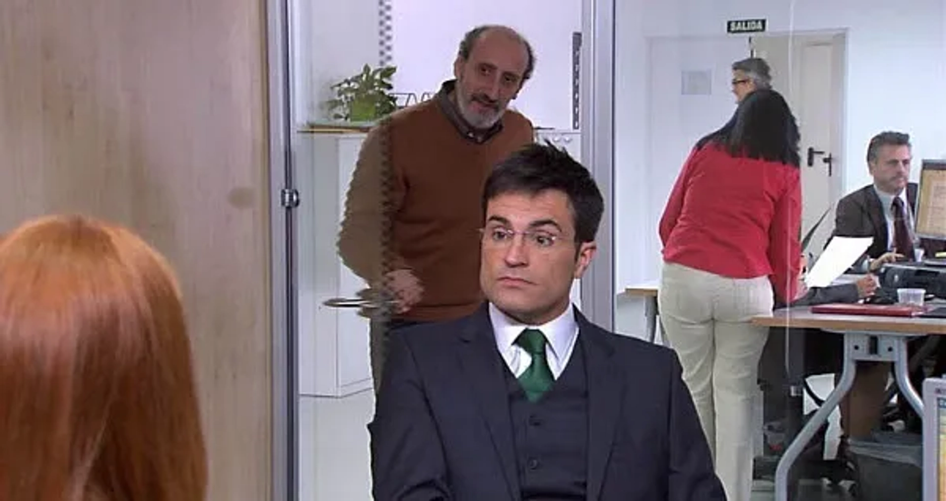 Cristina Castaño, José Luis Gil, and Luis Larrodera in La que se avecina (2007)