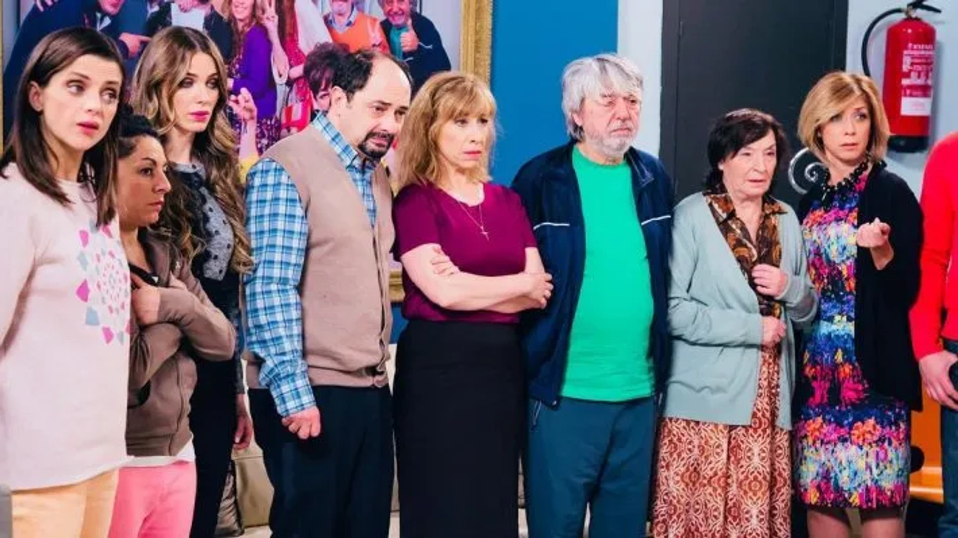 Eva Isanta, Petra Martínez, Nathalie Seseña, Jordi Sánchez, Macarena Gómez, Ricardo Arroyo, Vanesa Romero, and Cristina Medina in La que se avecina (2007)