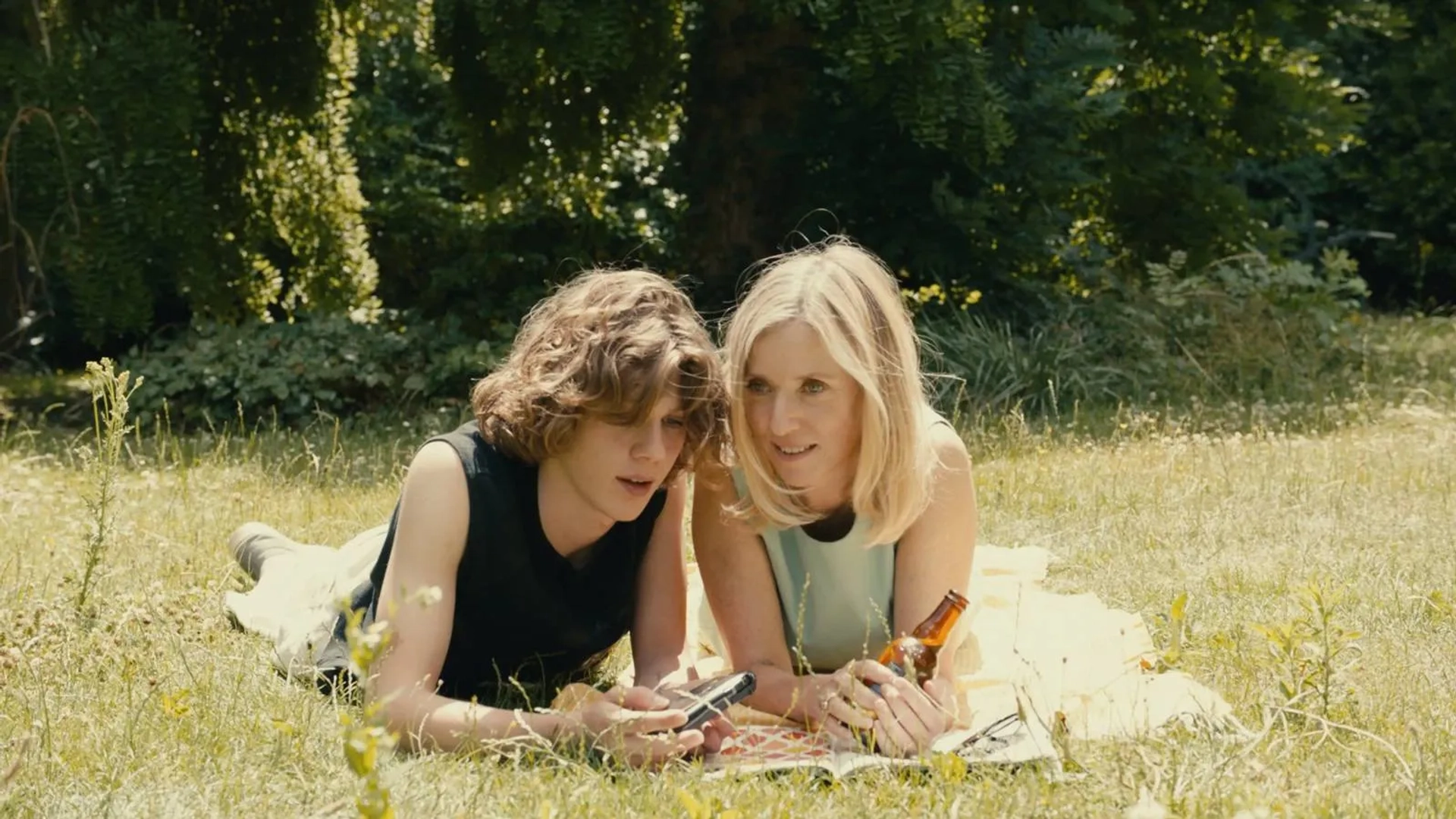 Léa Drucker and Samuel Kircher in Last Summer (2023)