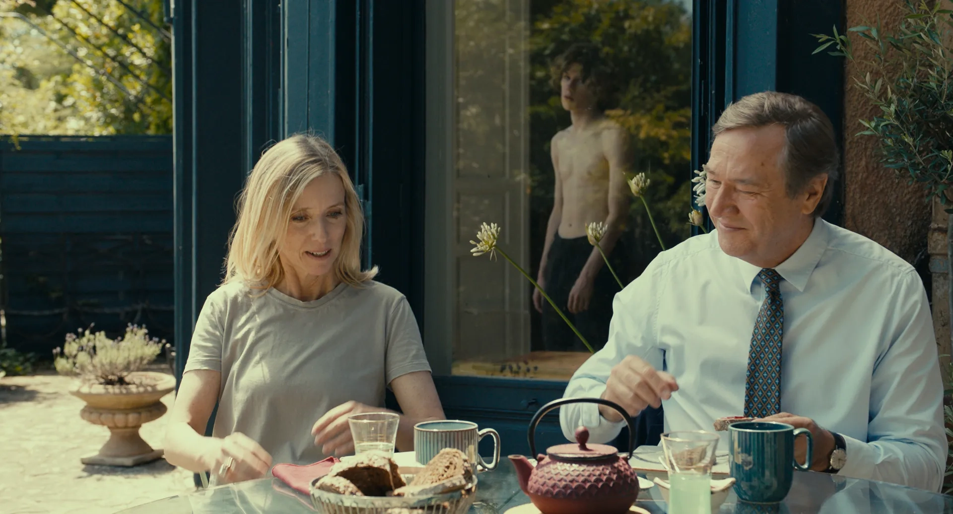 Léa Drucker, Olivier Rabourdin, and Samuel Kircher in Last Summer (2023)