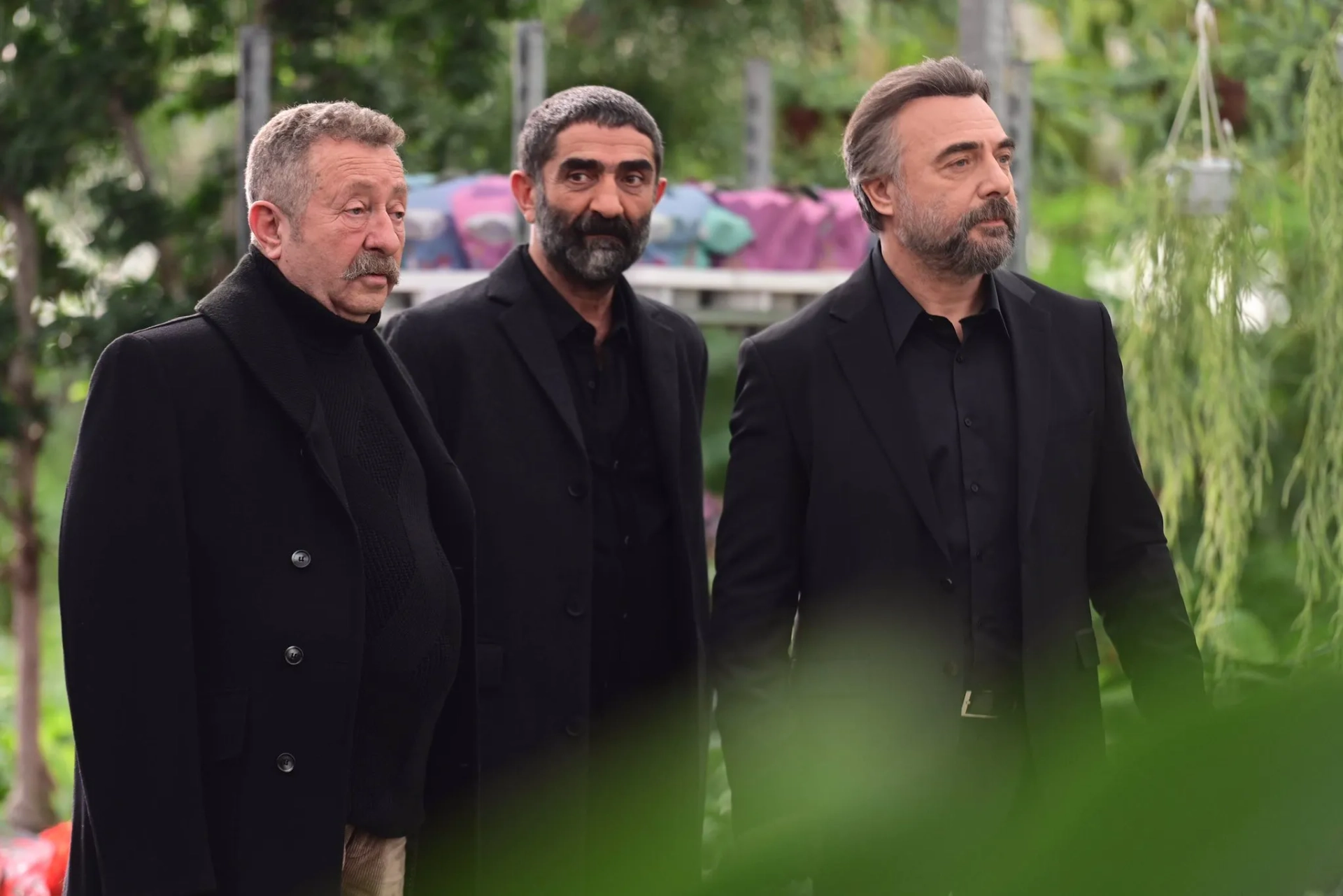 Erkan Can, Oktay Kaynarca, and Ali Seçkiner Alici in Ben Bu Cihana Sigmazam (2022)