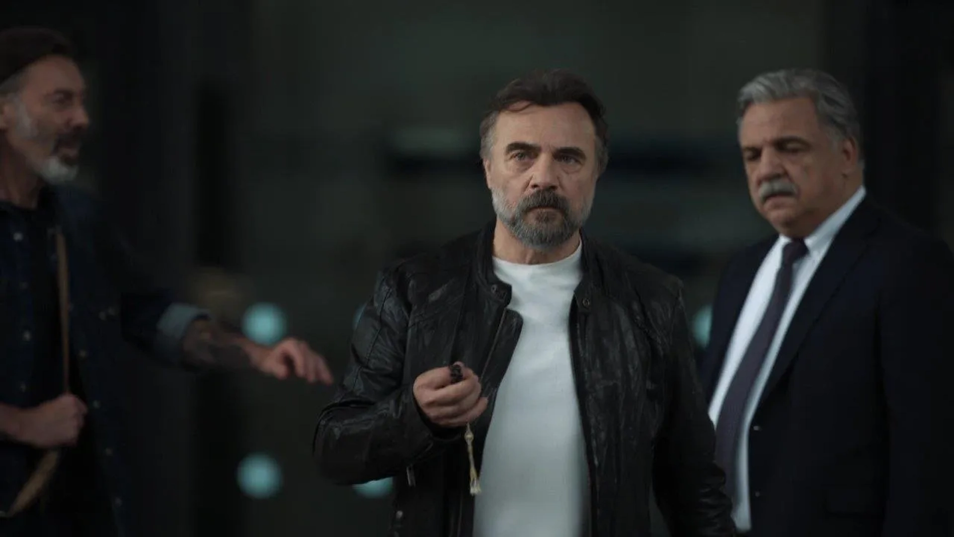 Oktay Kaynarca, Murat Karasu, and Hakan Karahan in Ben Bu Cihana Sigmazam (2022)