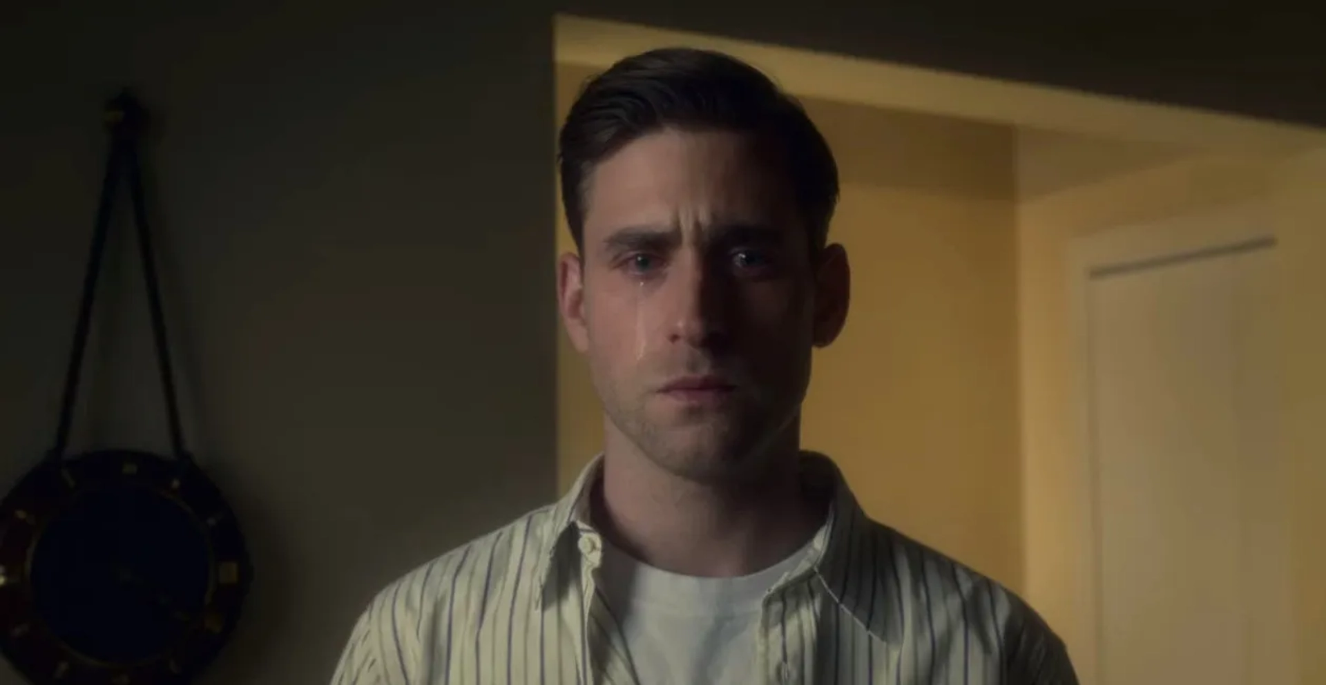 Oliver Jackson-Cohen in The Haunting of Bly Manor (2020)