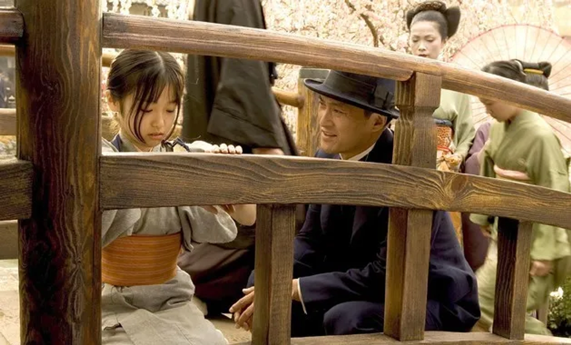 Ken Watanabe and Suzuka Ohgo in Memoirs of a Geisha (2005)