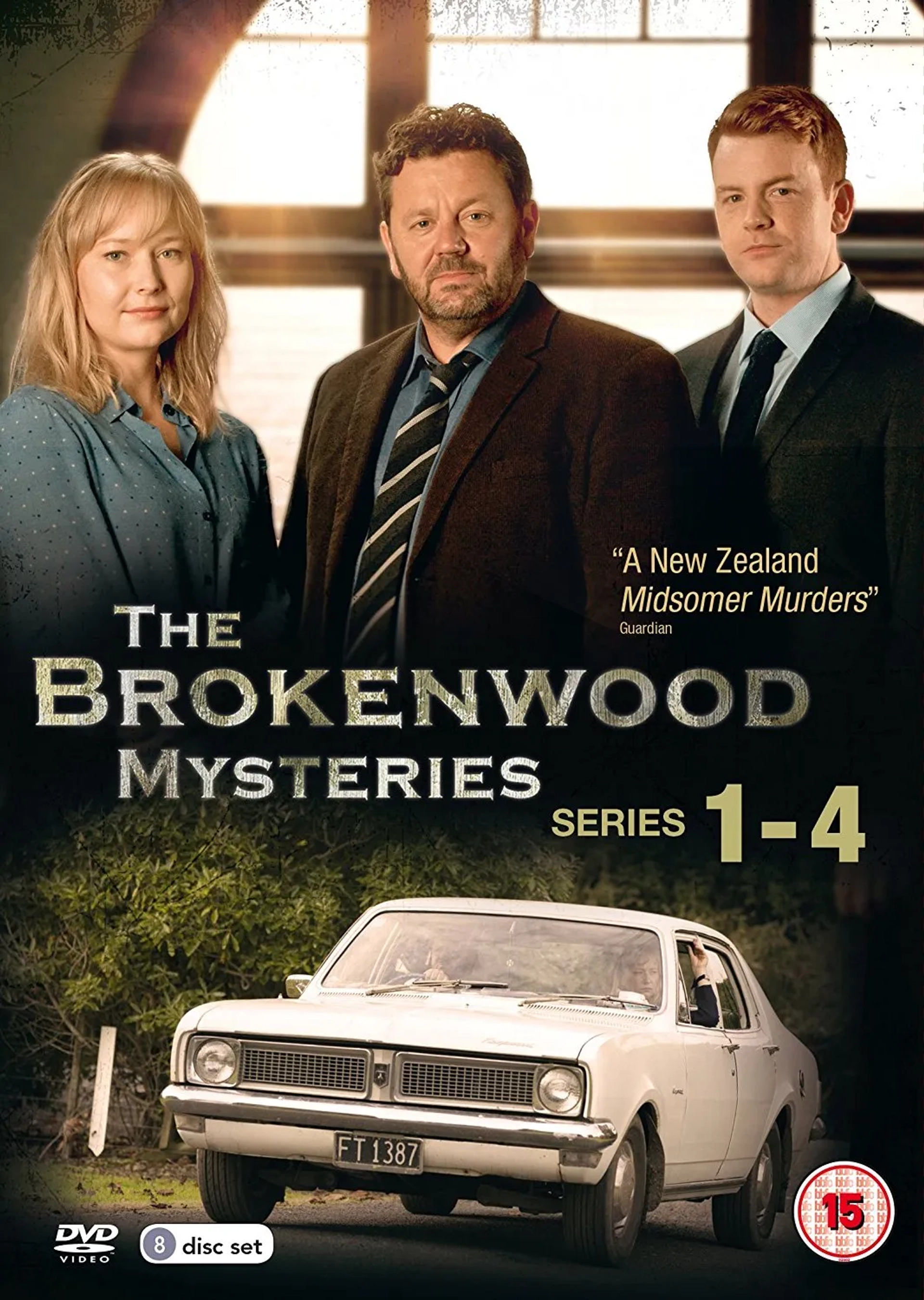 Neill Rea, Nic Sampson, and Fern Sutherland in The Brokenwood Mysteries (2014)