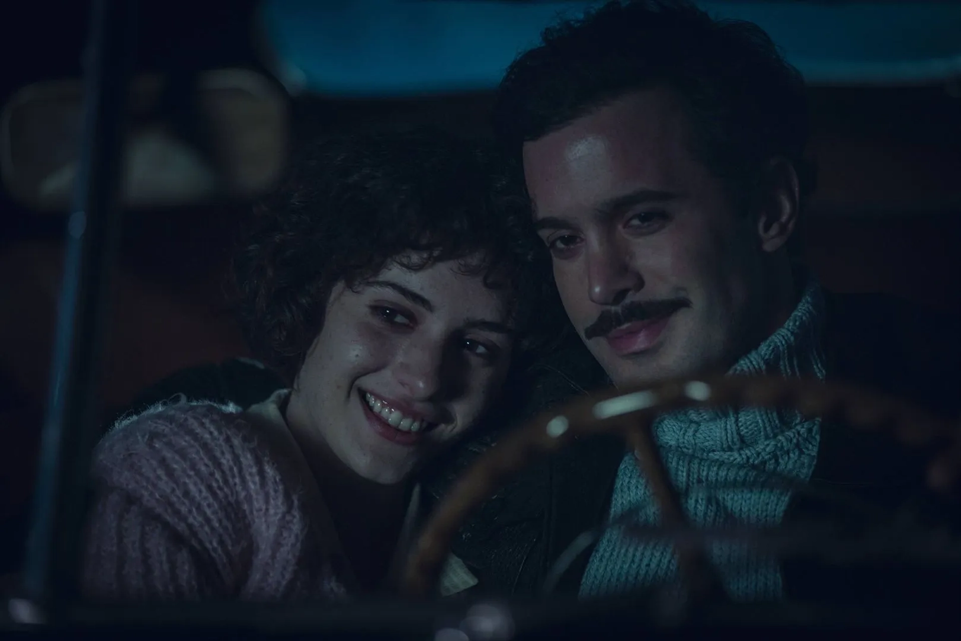 Asude Kalebek and Baris Arduç in The Club (2021)