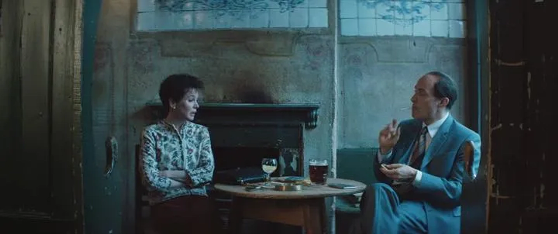 Renée Zellweger and Rufus Sewell in Judy (2019)