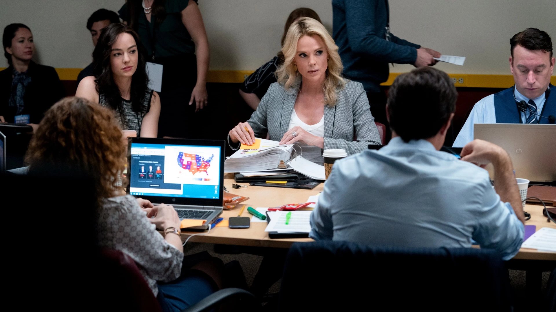 Charlize Theron and Brigette Lundy-Paine in Bombshell (2019)